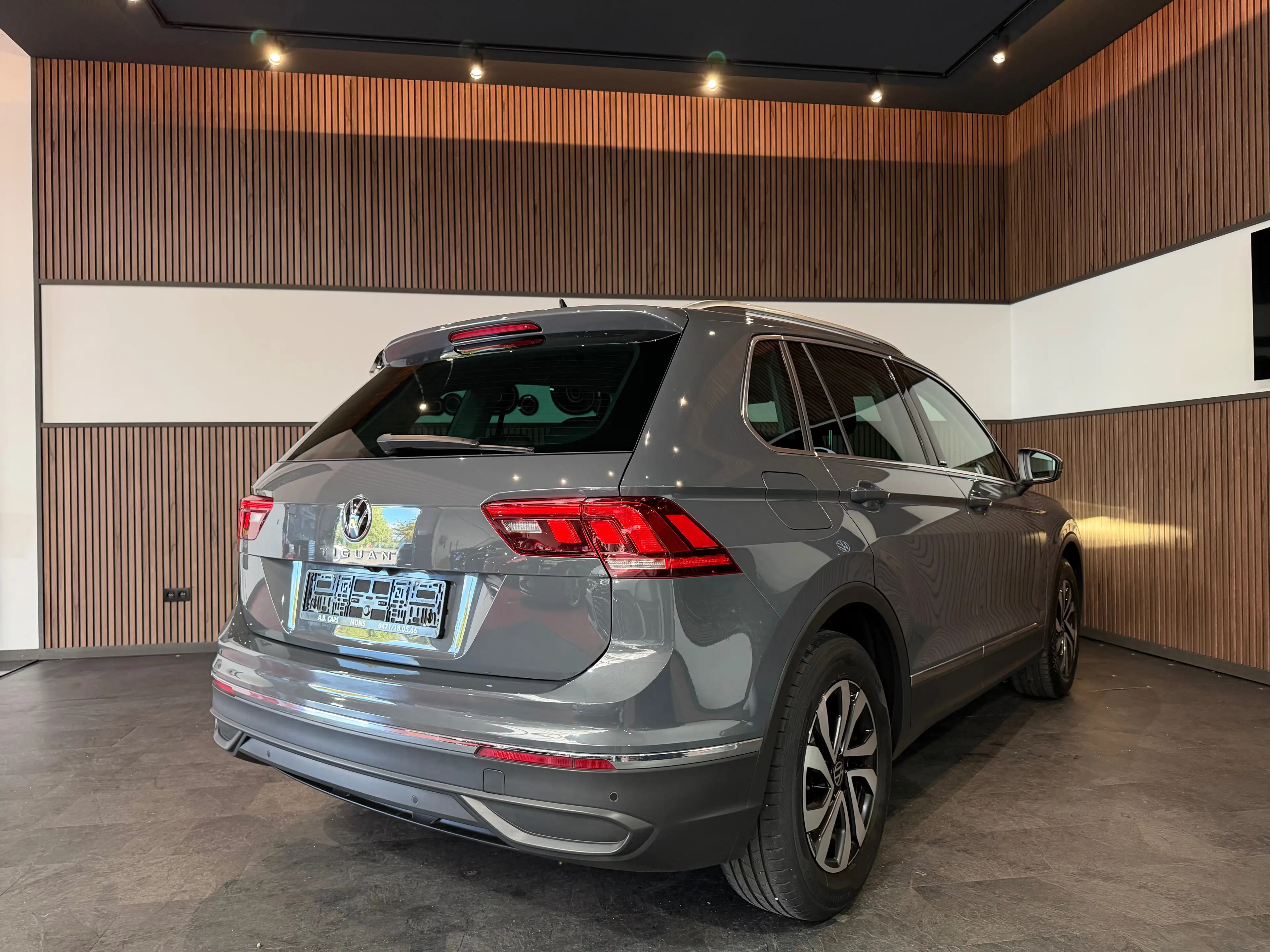 Volkswagen Tiguan 1.5 TSI Active - GARANTIE 12M - 1ERPRO — photo 6
