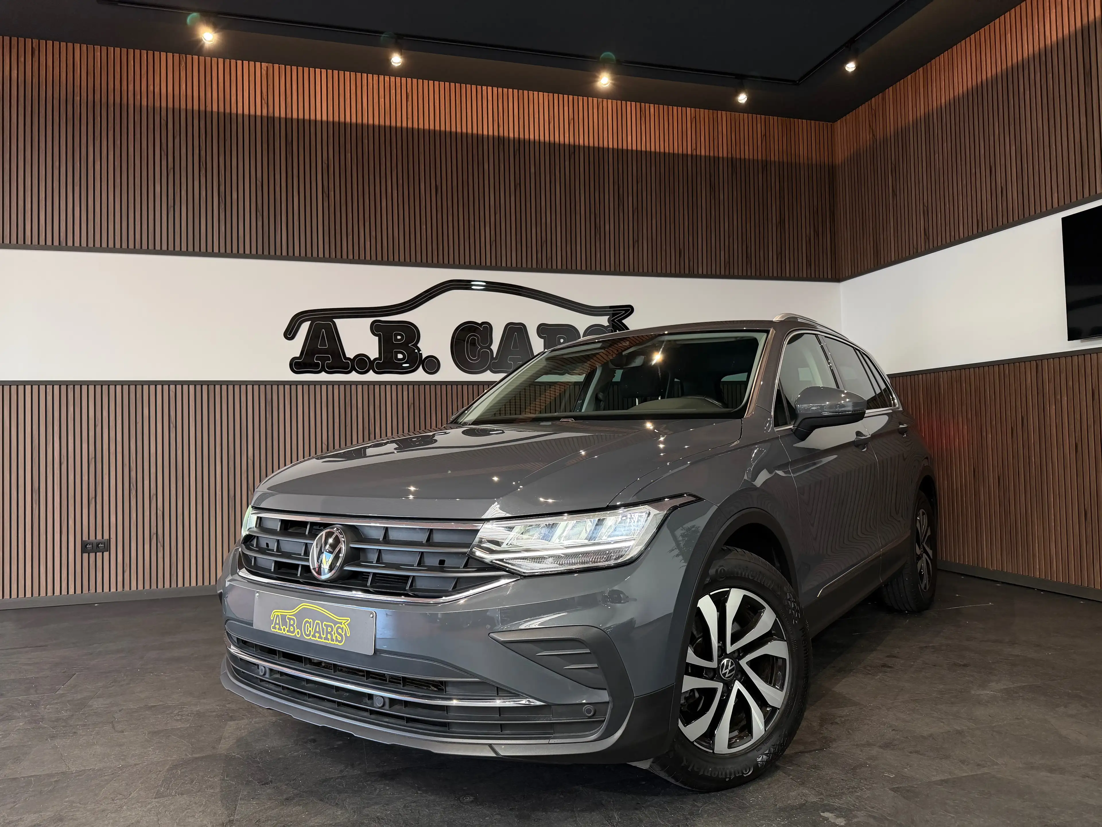 Volkswagen Tiguan 1.5 TSI Active - GARANTIE 12M - 1ERPRO