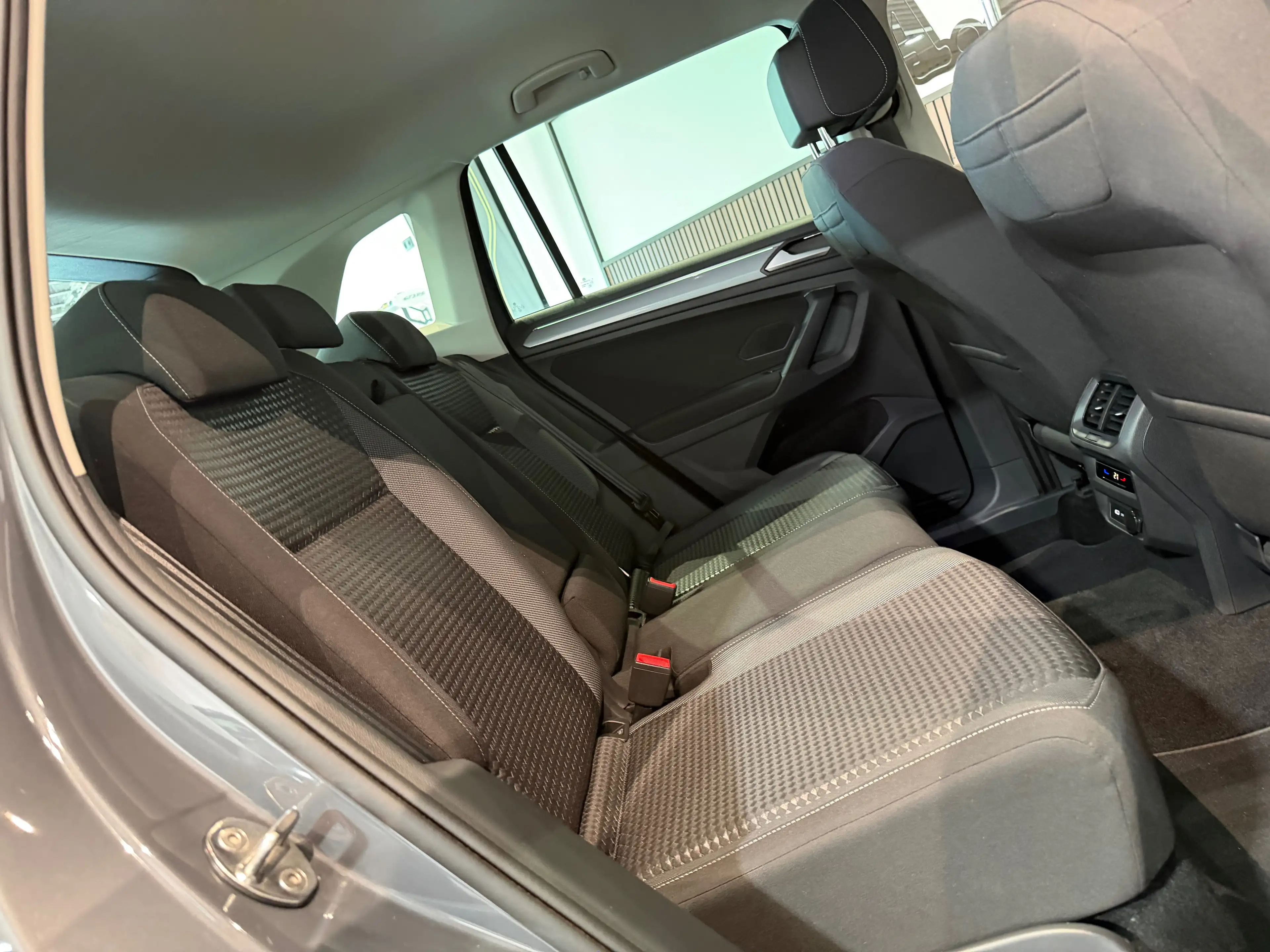 Volkswagen Tiguan 1.5 TSI Active - GARANTIE 12M - 1ERPRO — photo 19