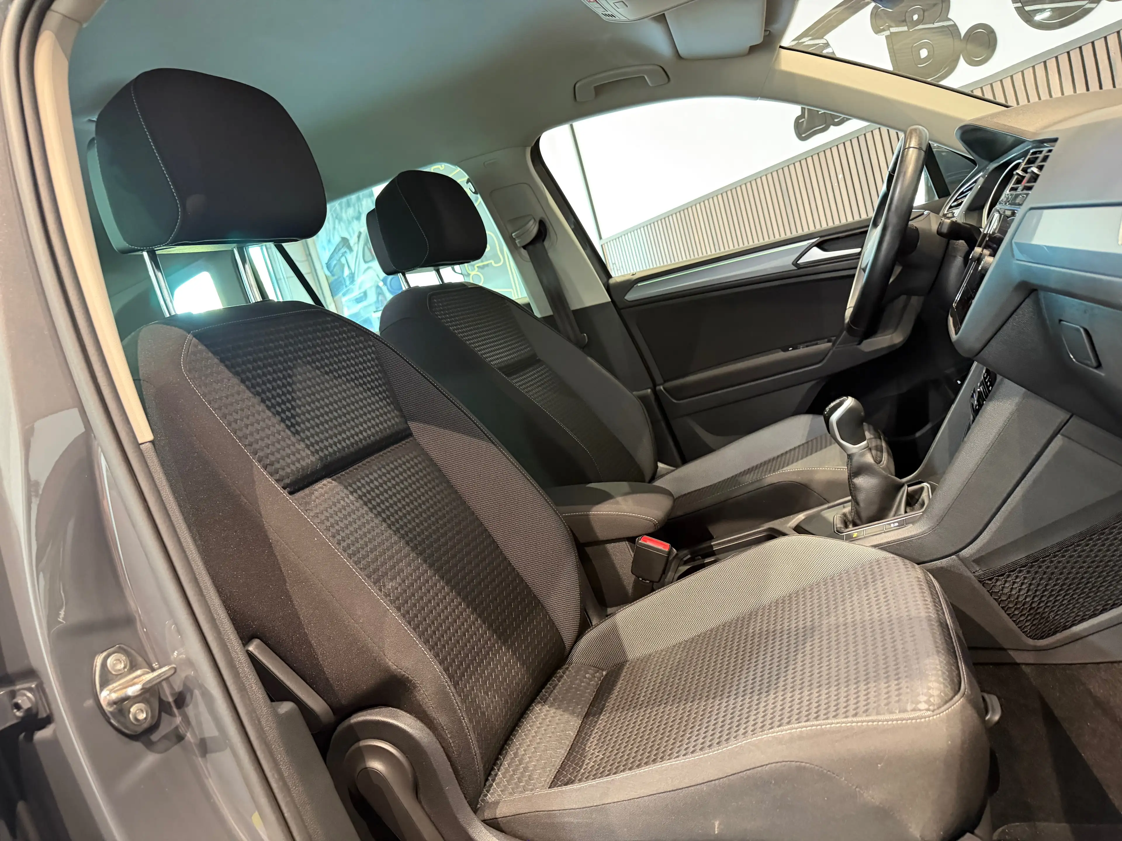 Volkswagen Tiguan 1.5 TSI Active - GARANTIE 12M - 1ERPRO — photo 9