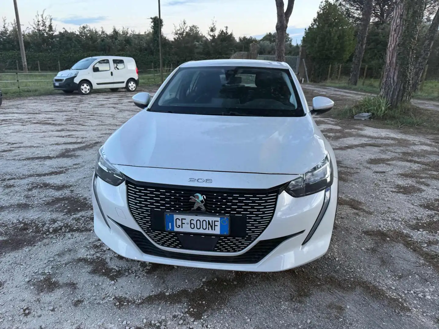 Peugeot 208 motore elettrico 136 CV 5 porte Active Blanc - 2