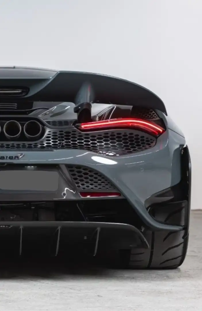 McLaren 765LT Coupe Negro - 2