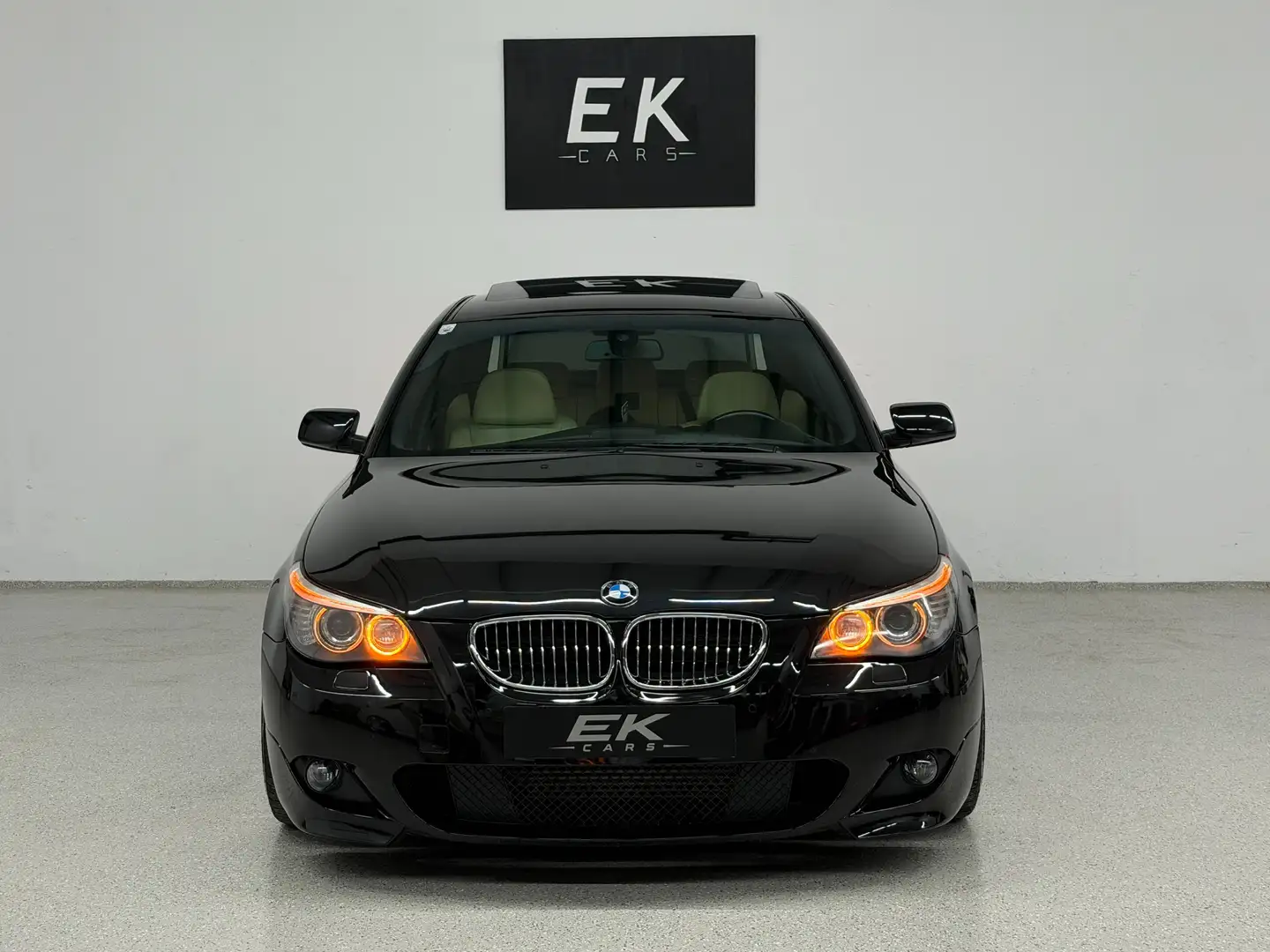 BMW 525 D AUT. M-PAKET INDIVIDUAL *M5 FELGEN* *SITZH* *SCHIEBEDACH* *PDC* *XENON* Schwarz - 2
