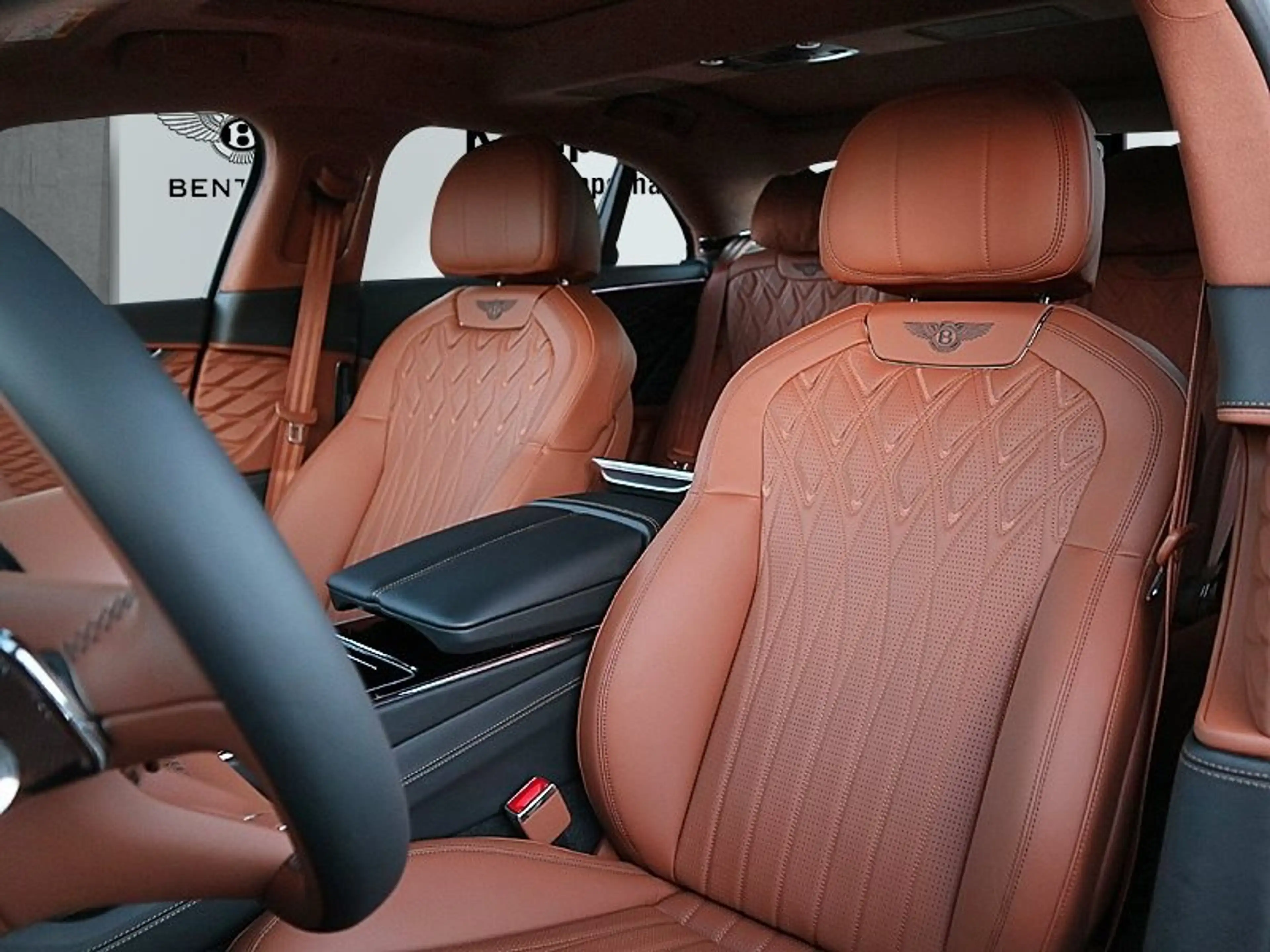 Bentley Flying Spur V8 Hybrid Azure *Rotating*22"* — photo 11