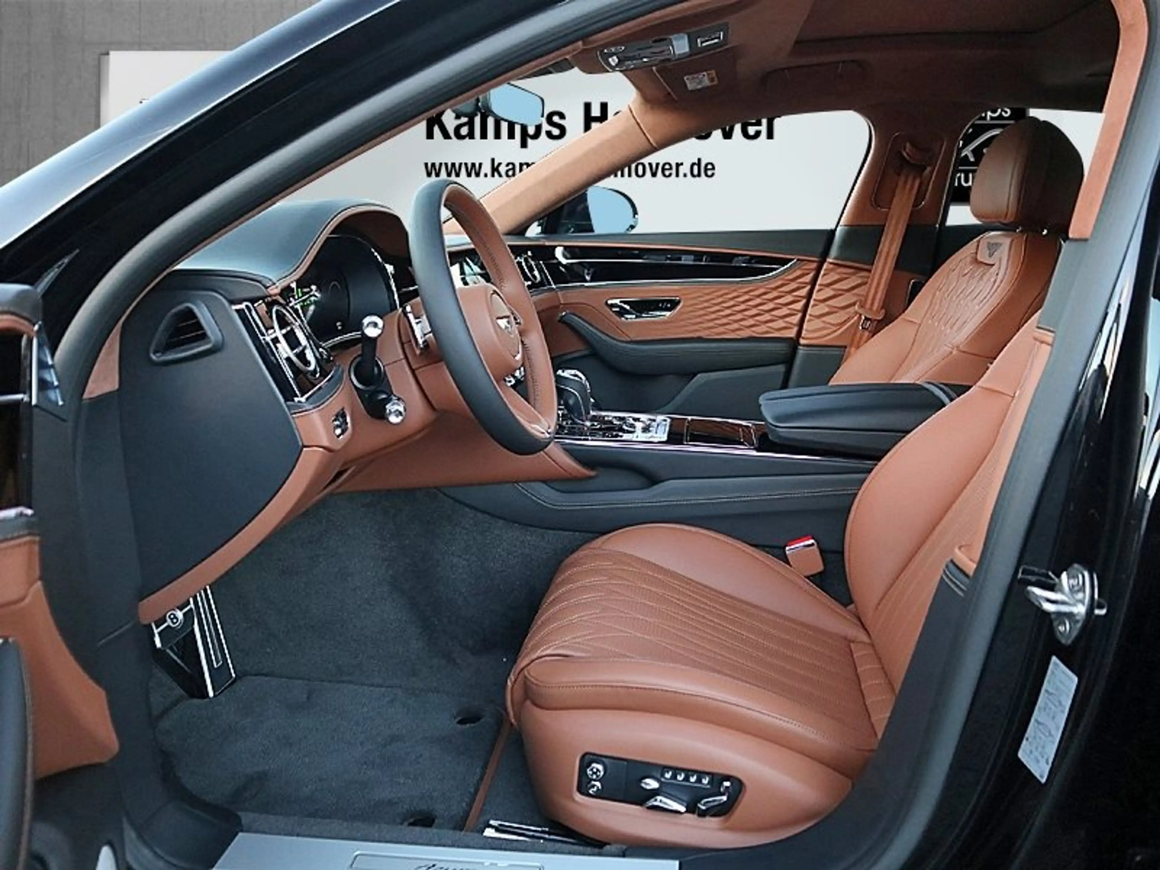 Bentley Flying Spur V8 Hybrid Azure *Rotating*22"* — photo 10