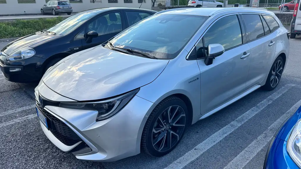 Toyota Corolla 2021 из Европы — купить под ключ