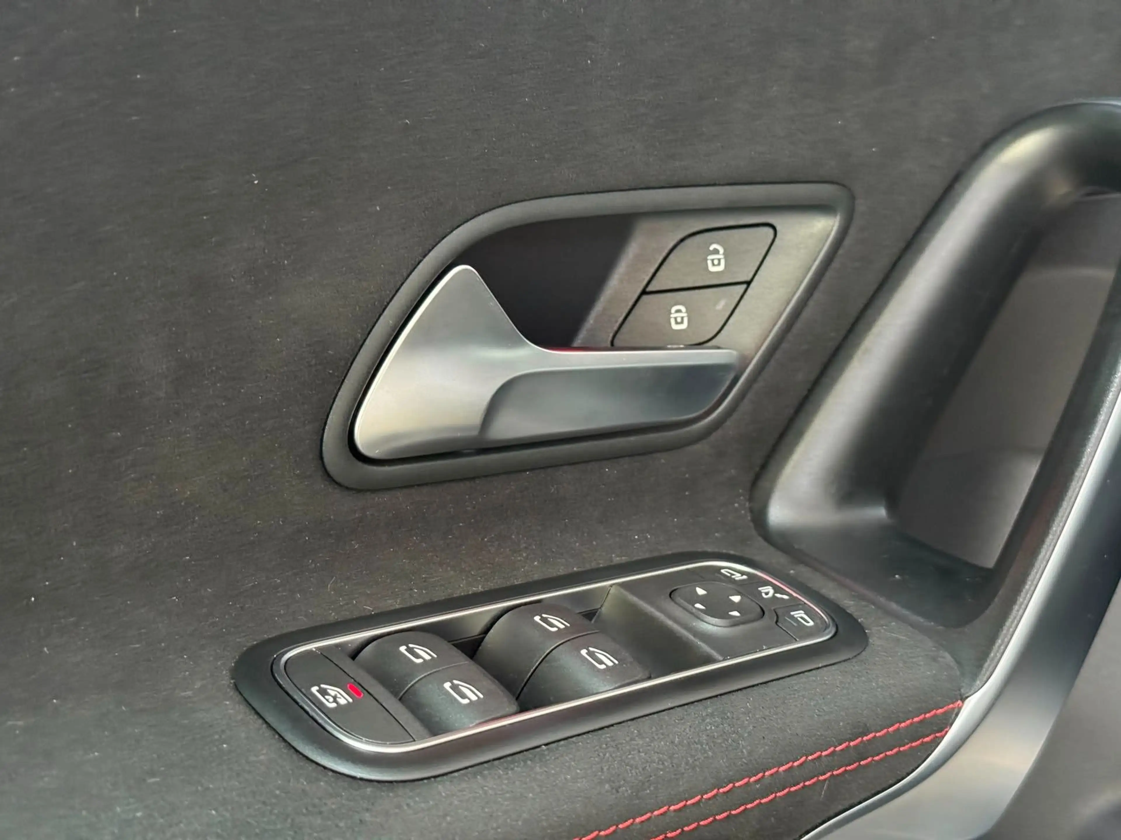 Mercedes-Benz A 180 AMG*WENIG-KM*Advanced Plus*MBUX* — photo 38