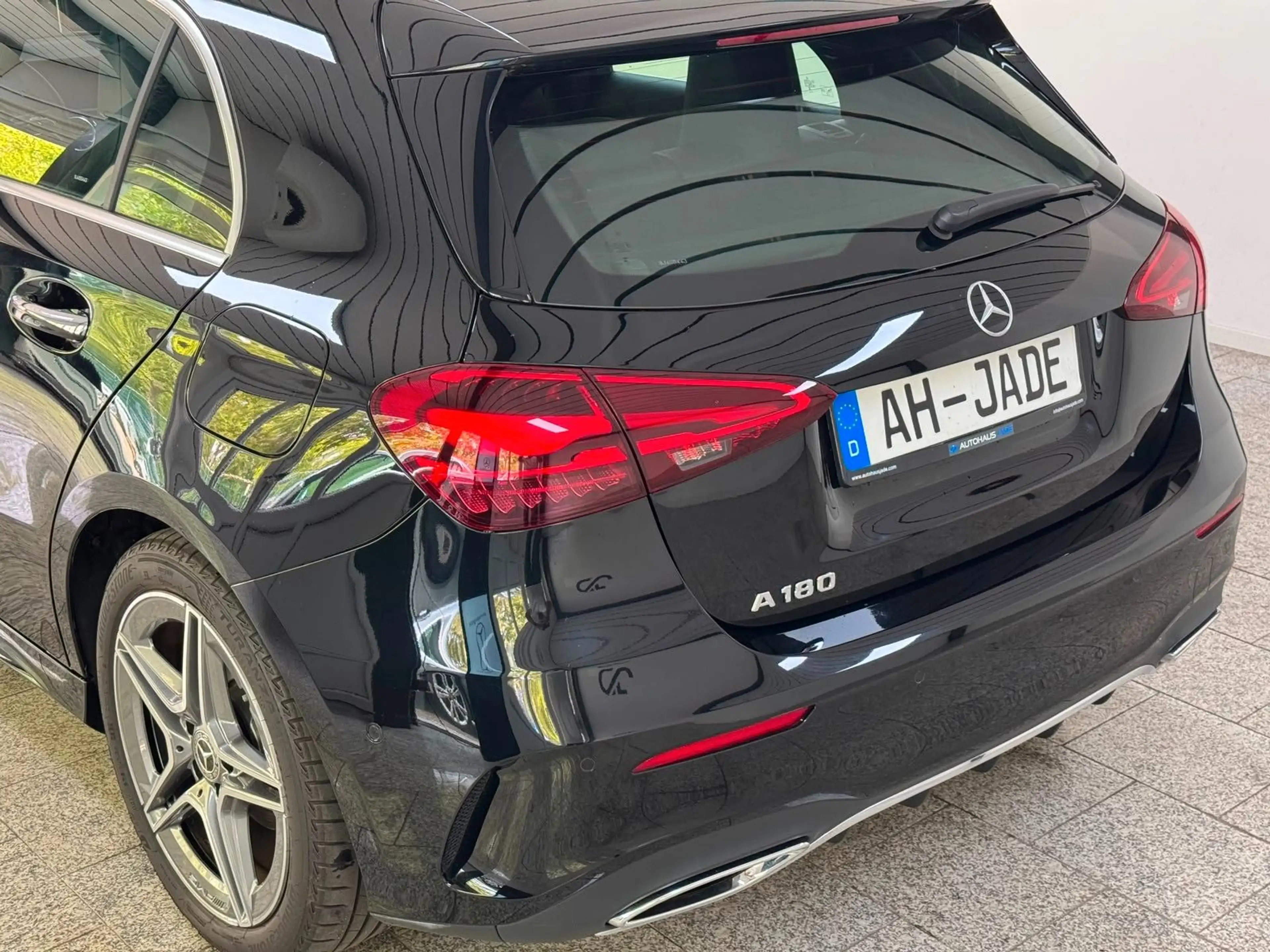 Mercedes-Benz A 180 AMG*WENIG-KM*Advanced Plus*MBUX* — photo 11