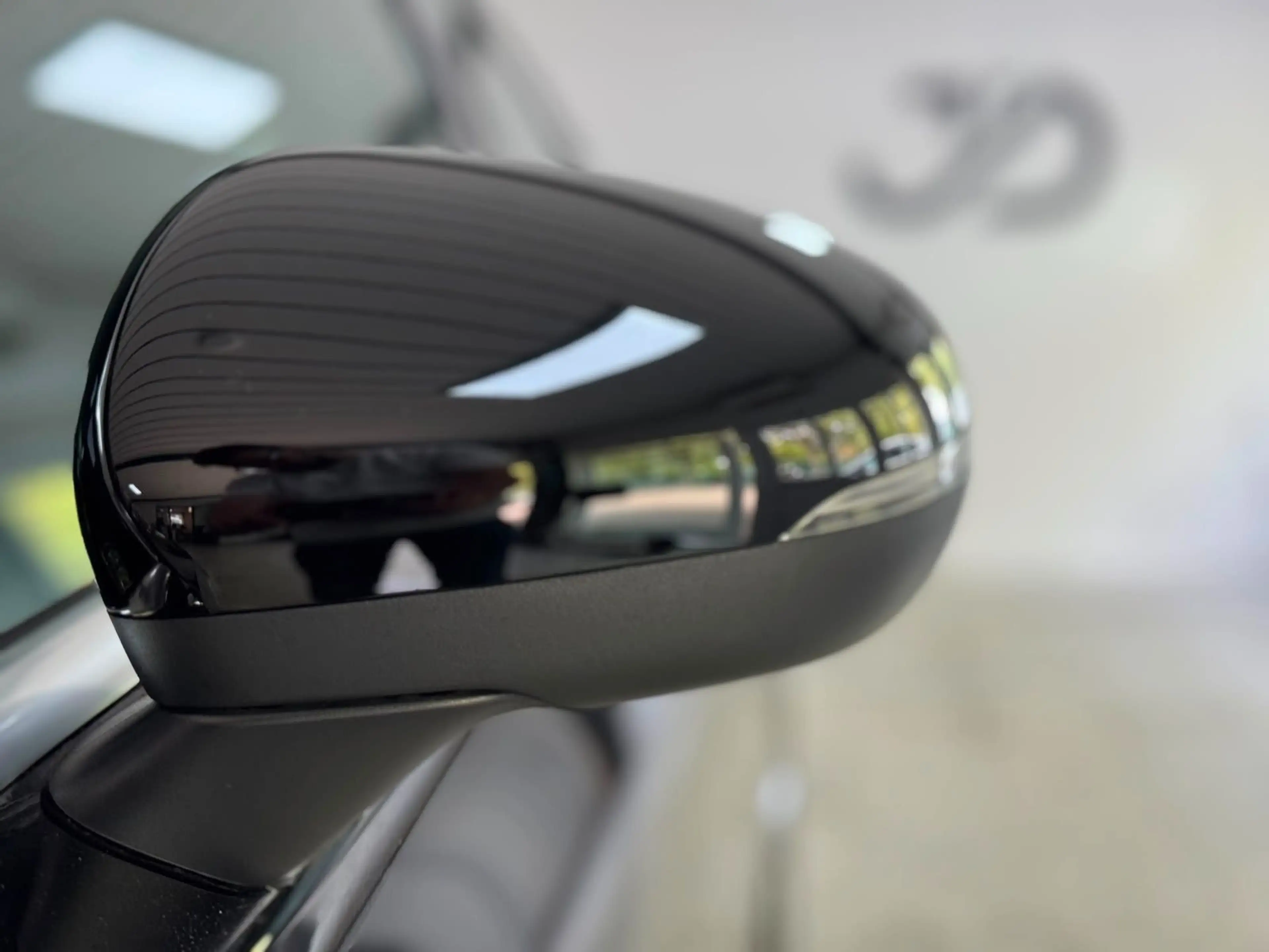Mercedes-Benz A 180 AMG*WENIG-KM*Advanced Plus*MBUX* — photo 41