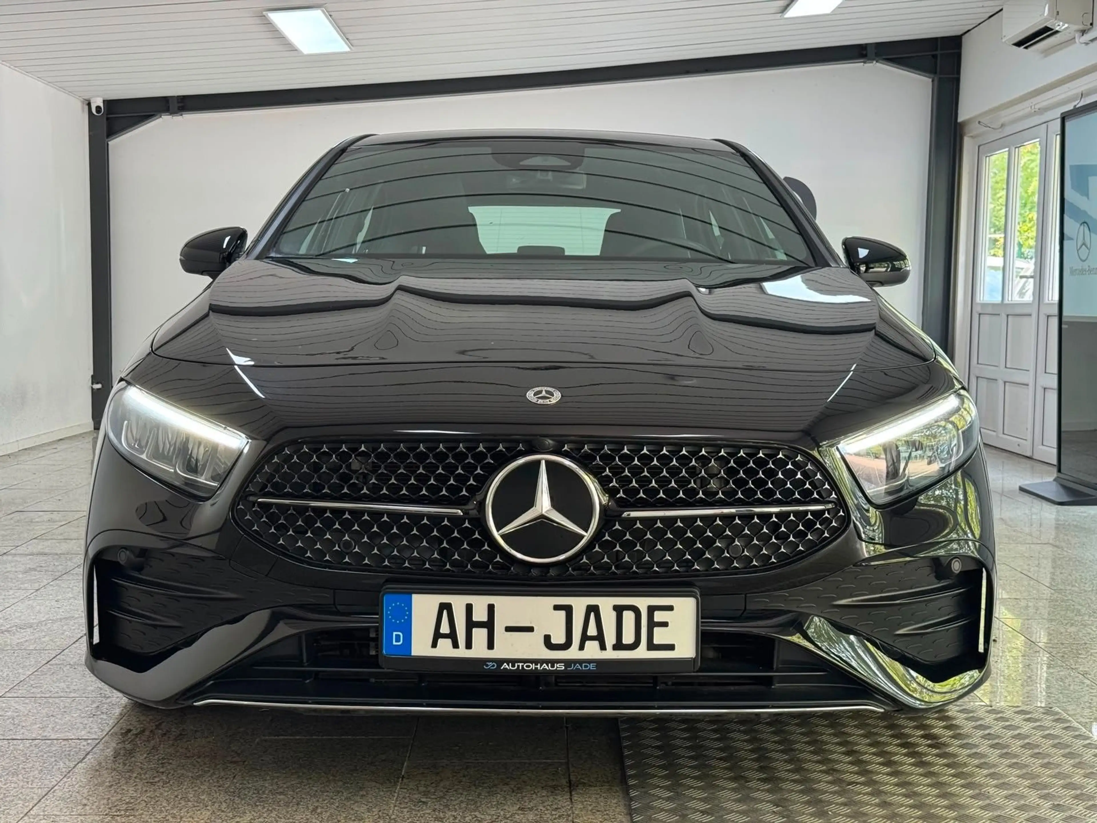 Mercedes-Benz A 180 AMG*WENIG-KM*Advanced Plus*MBUX* — photo 3