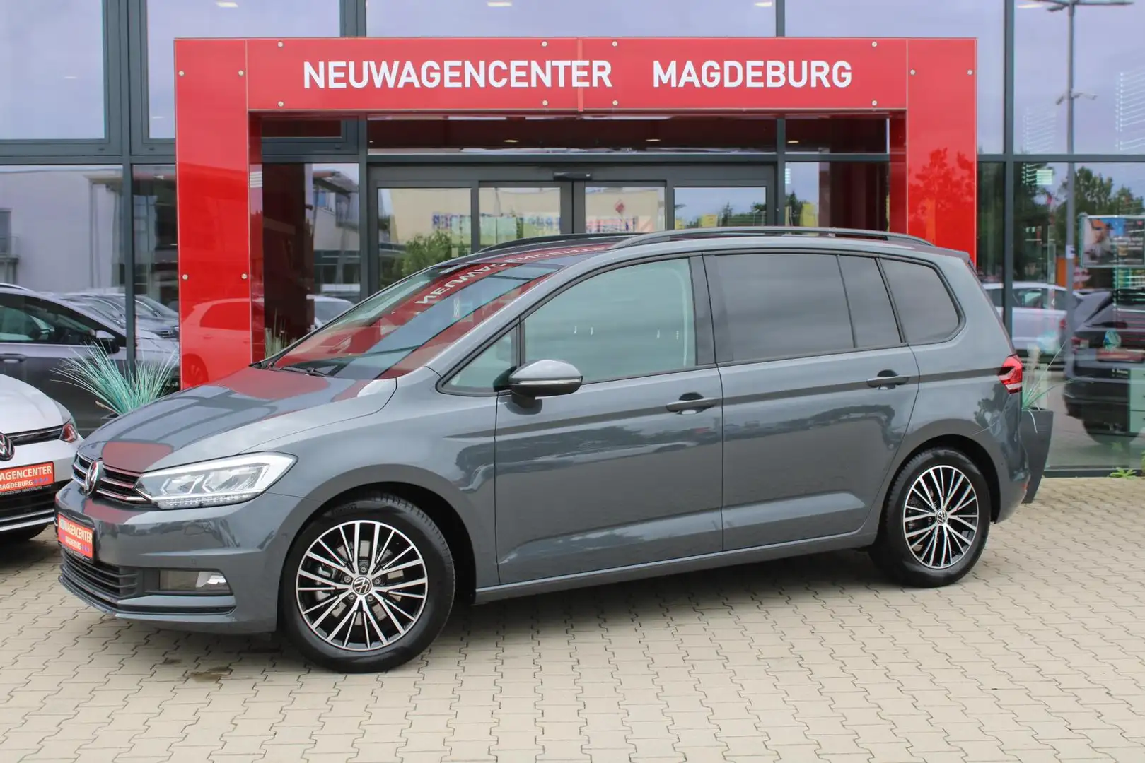 Volkswagen Touran 2.0 TDI Comfortline*7-SITZER*ST.HZG*AHK*NAVI*SOUND Grau - 1