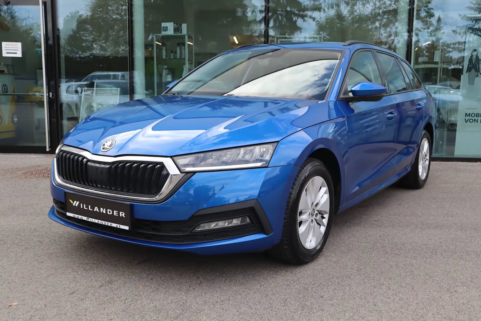 Skoda Octavia Combi Ambition Blau - 1