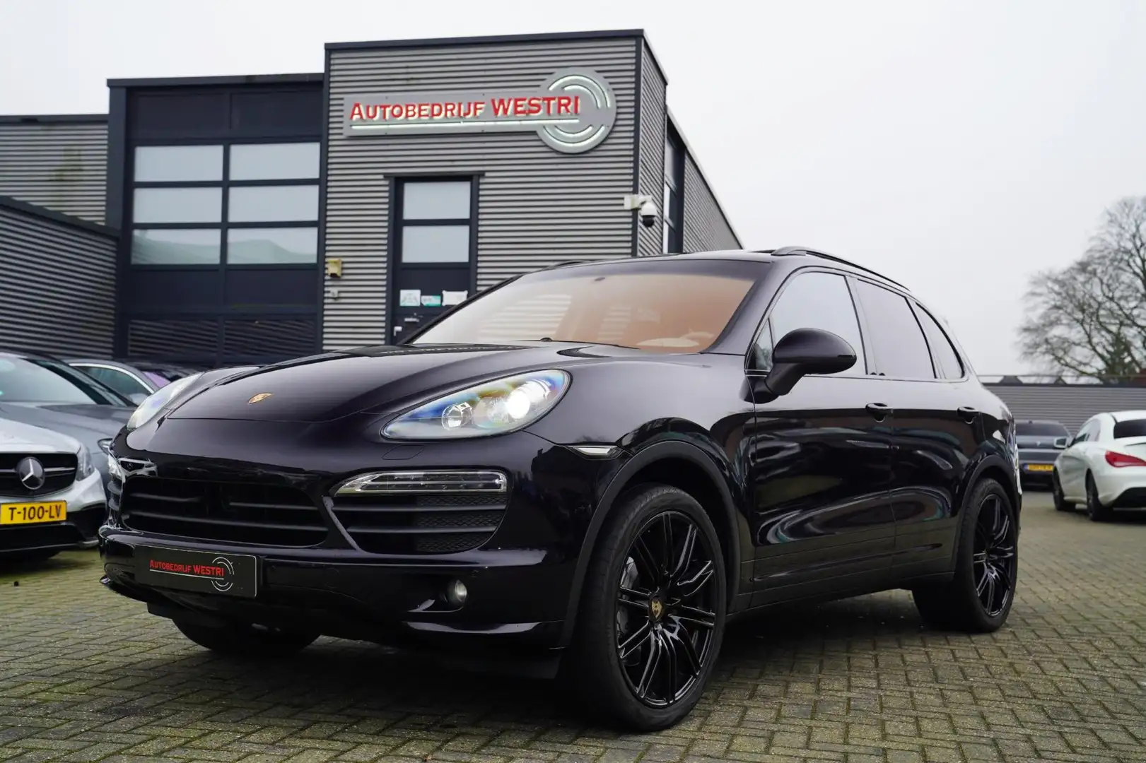 Porsche Cayenne 4.8 S | Schuifdak | Tussenbak vernieuwd | PERFECT Zwart - 1