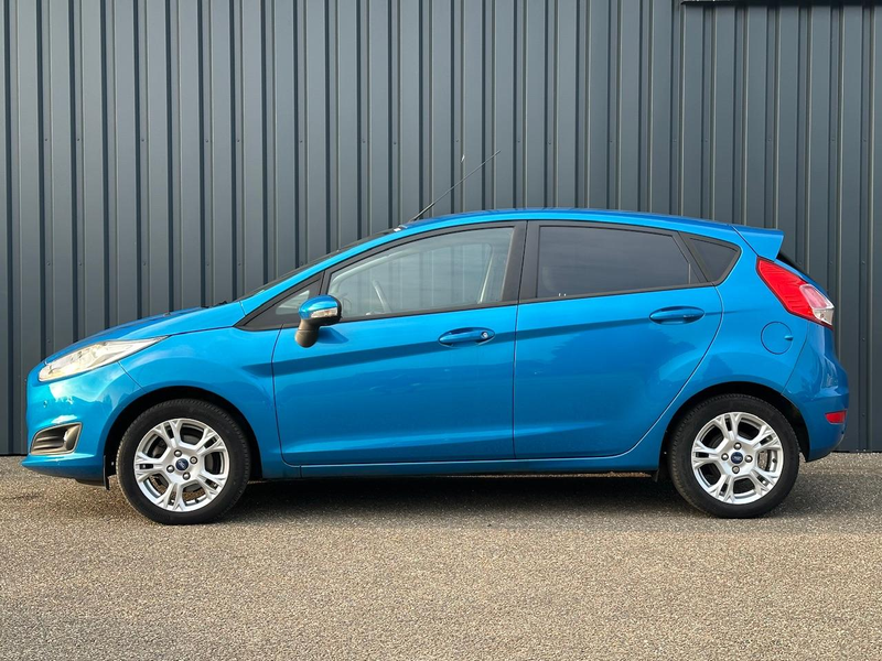 Ford Fiesta 1.0 80PK 5D S/S Style Ultimate I NL Auto 1e Super — photo 3