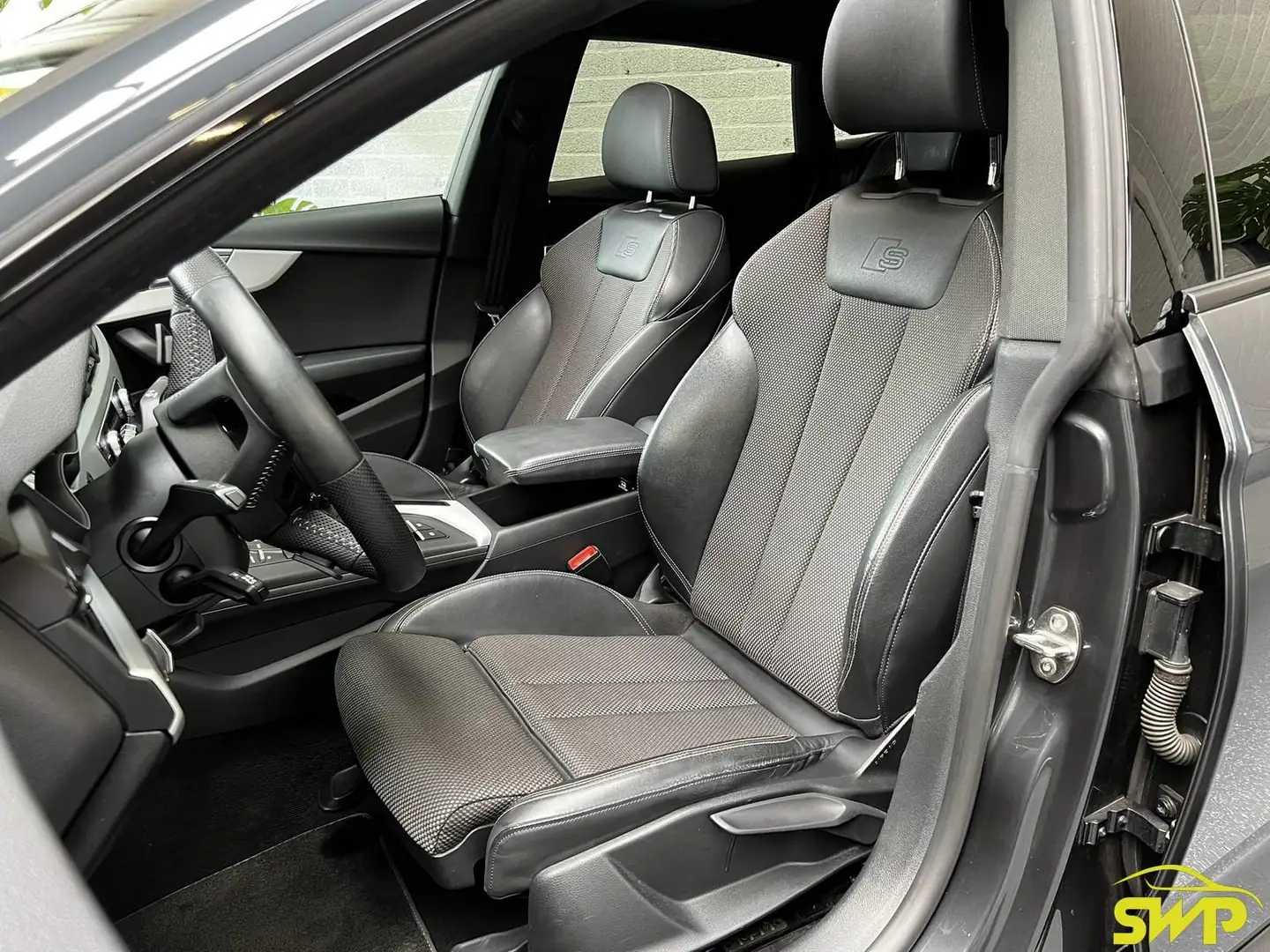 Audi A5 Sportback 35 TFSI Sport S-line | Pano | 20 inch | Grijs - 2
