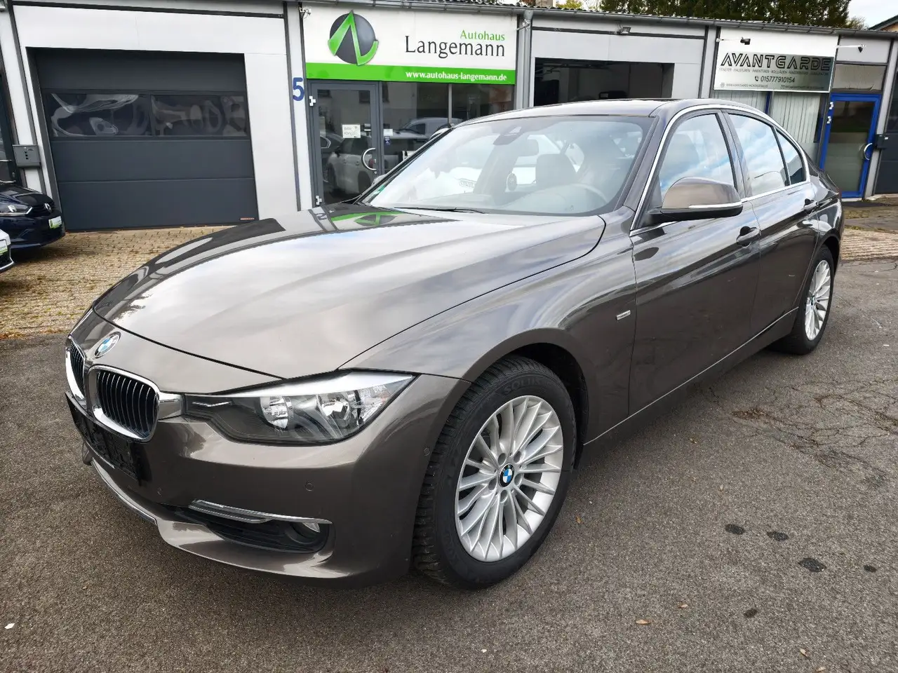 BMW 320