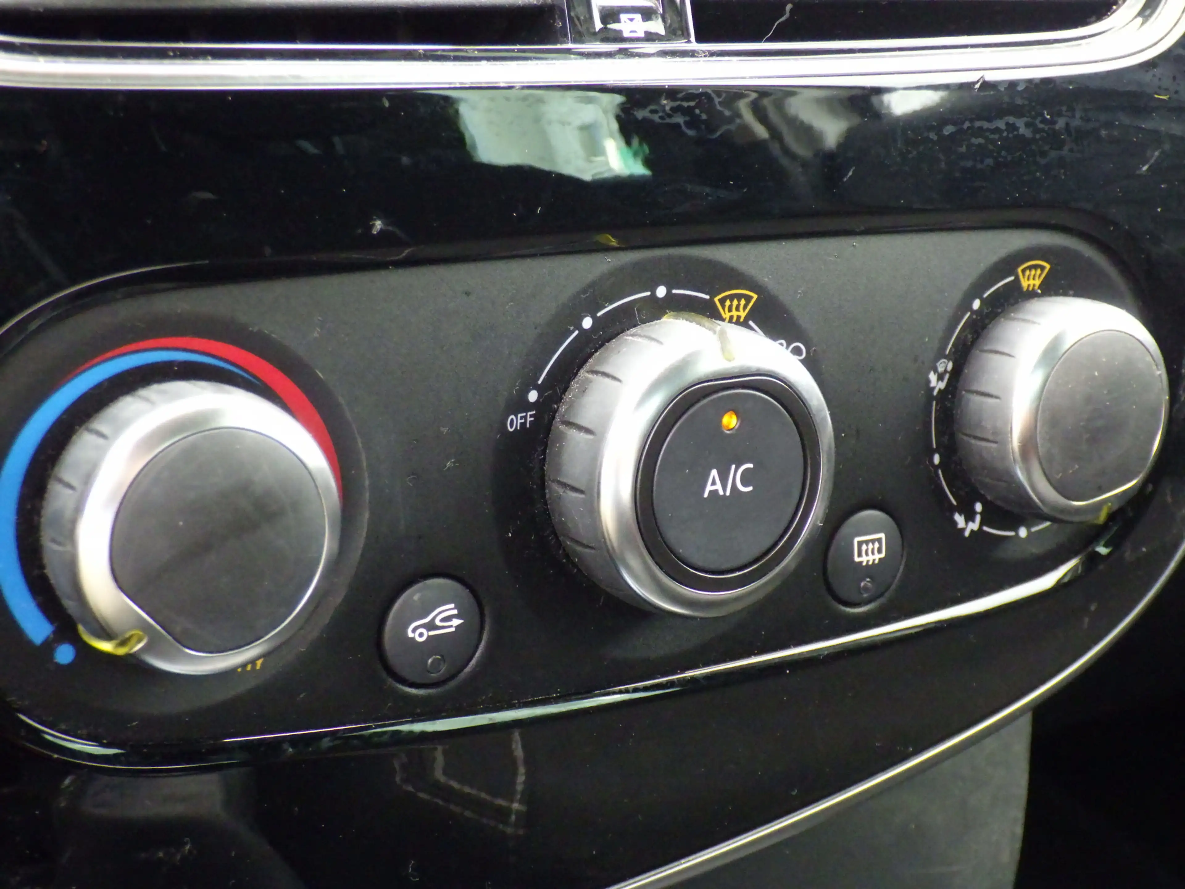 Renault Clio 0.9 TCe Limited, Airco, Cruise, Navi, PDC, NL/NAP! — photo 35