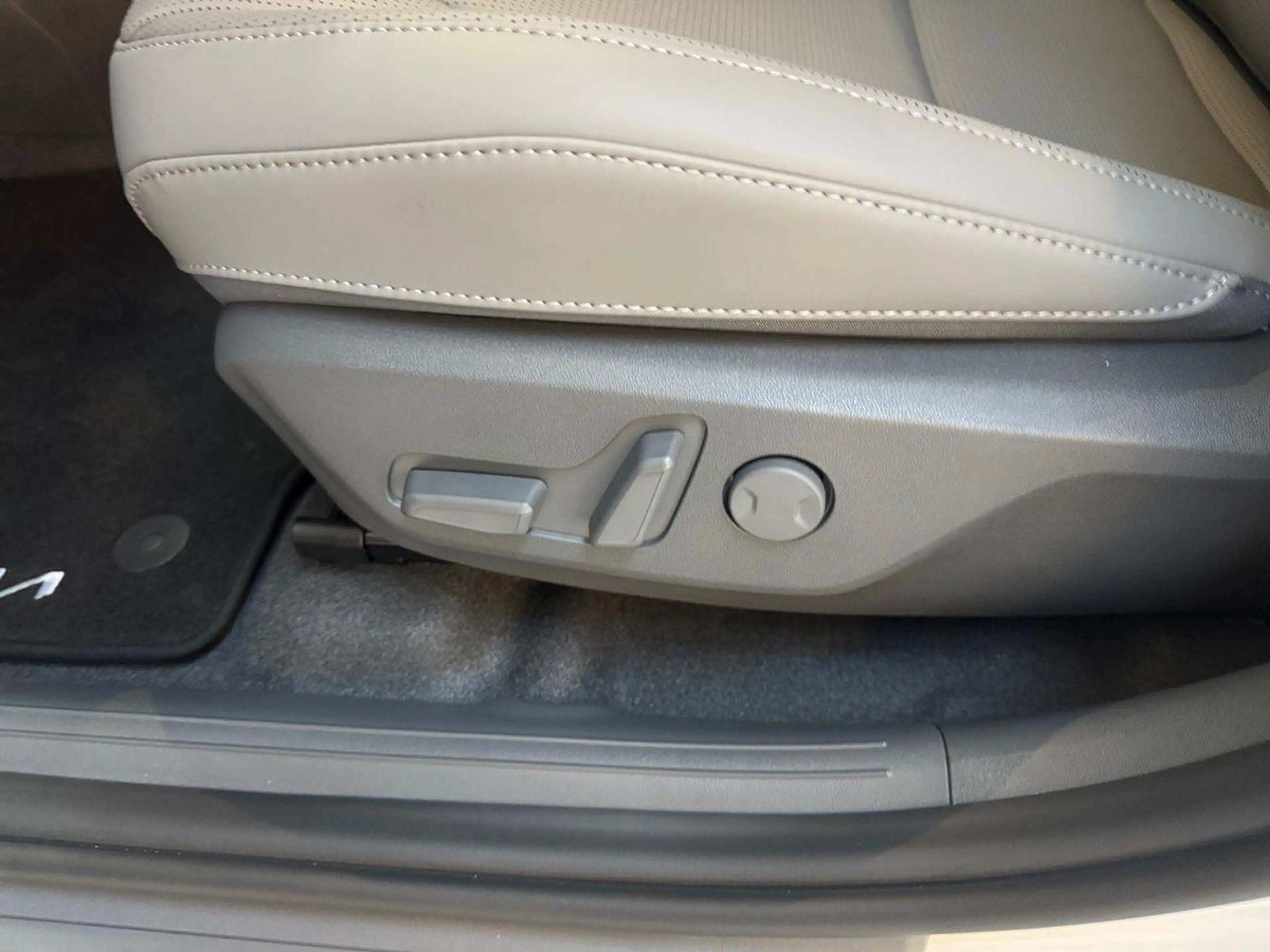 Kia EV3 Earth 81,4 KW/h Vollausstattung! — photo 14