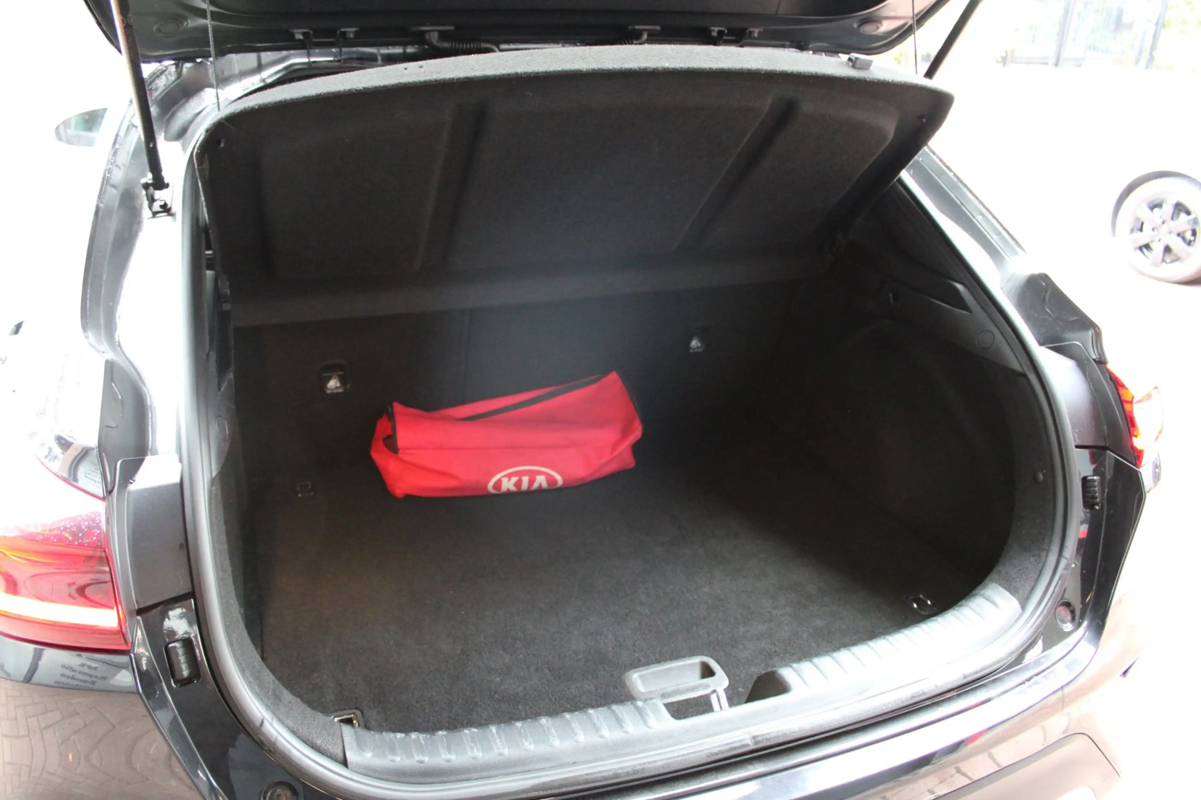 Kia XCeed 1.0 T-GDi DynamicPlusLine / Panoramadak / Camera / — photo 19