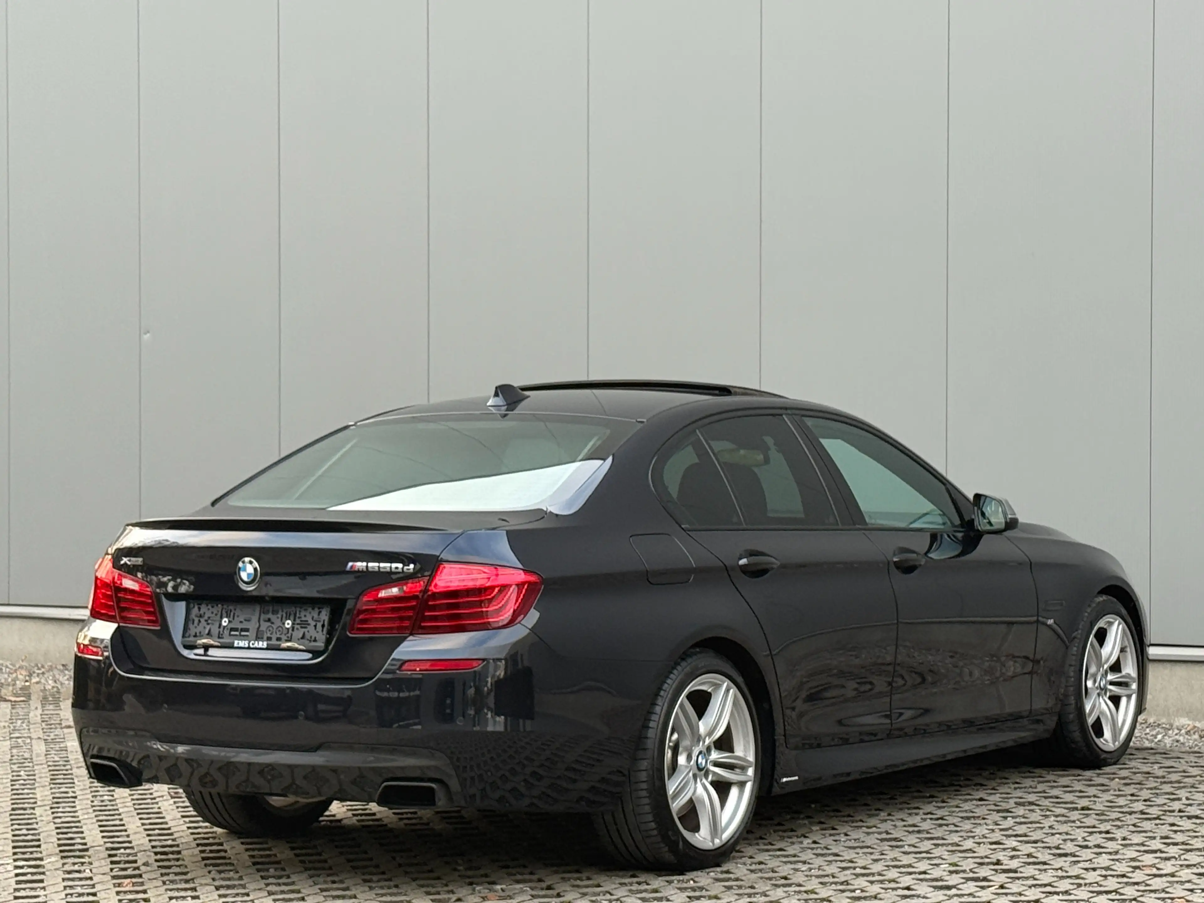 BMW M550 d xDrive Sport Automaat- Nav- Camera- FuLL Option! — photo 3