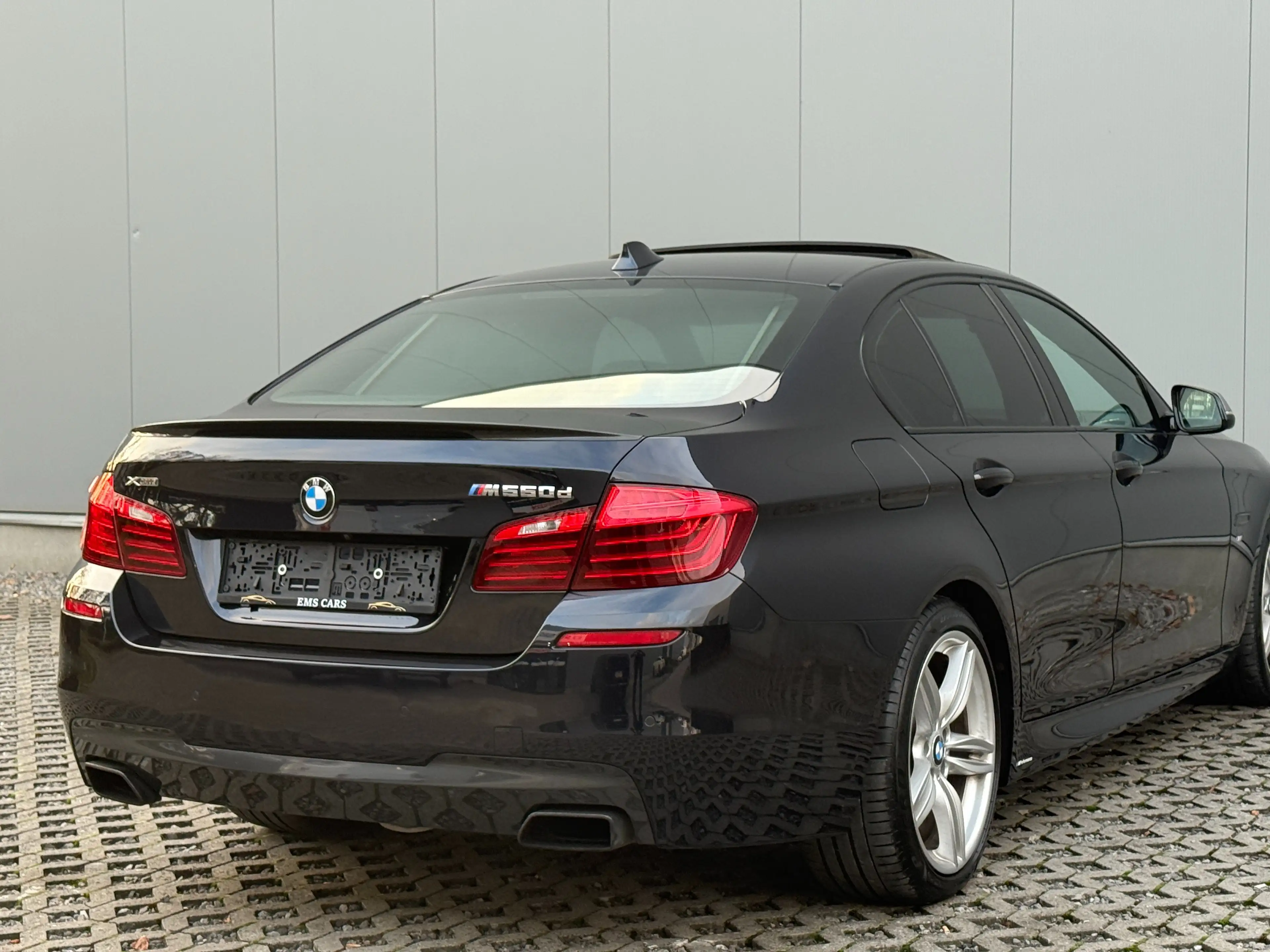 BMW M550 d xDrive Sport Automaat- Nav- Camera- FuLL Option! — photo 4