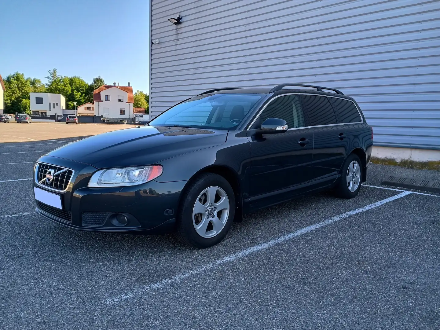 Volvo V70 2.5FT 231 FlexiFuel Momentum Gris - 1