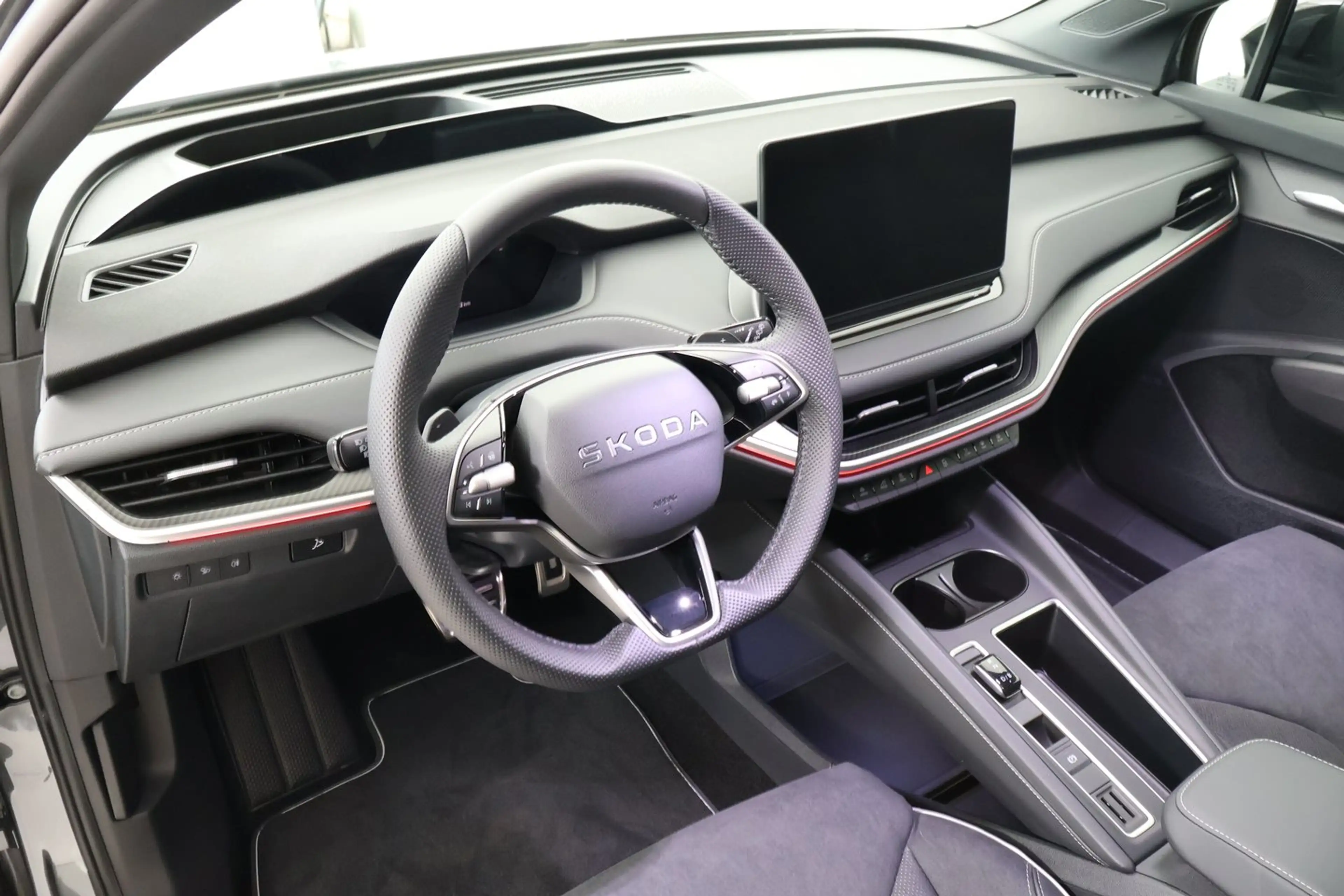 Skoda Elroq Sportline 85 — photo 10