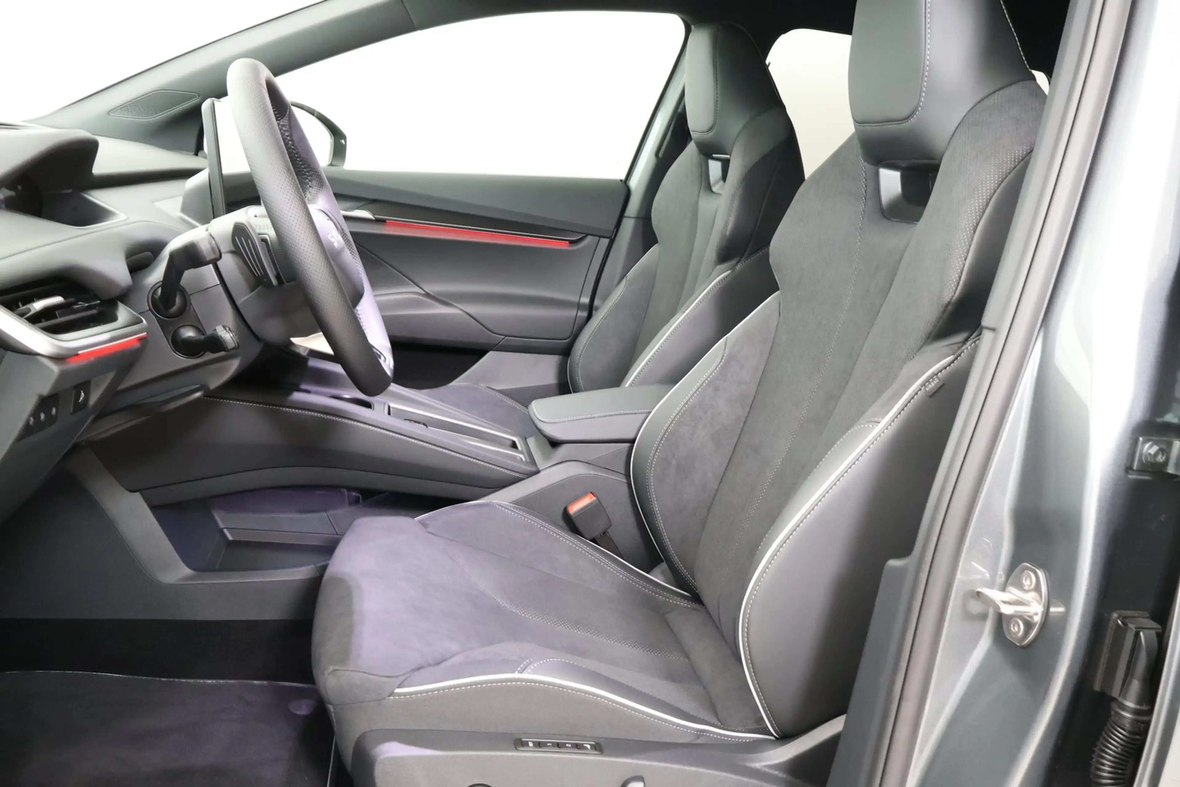 Skoda Elroq Sportline 85 — photo 11