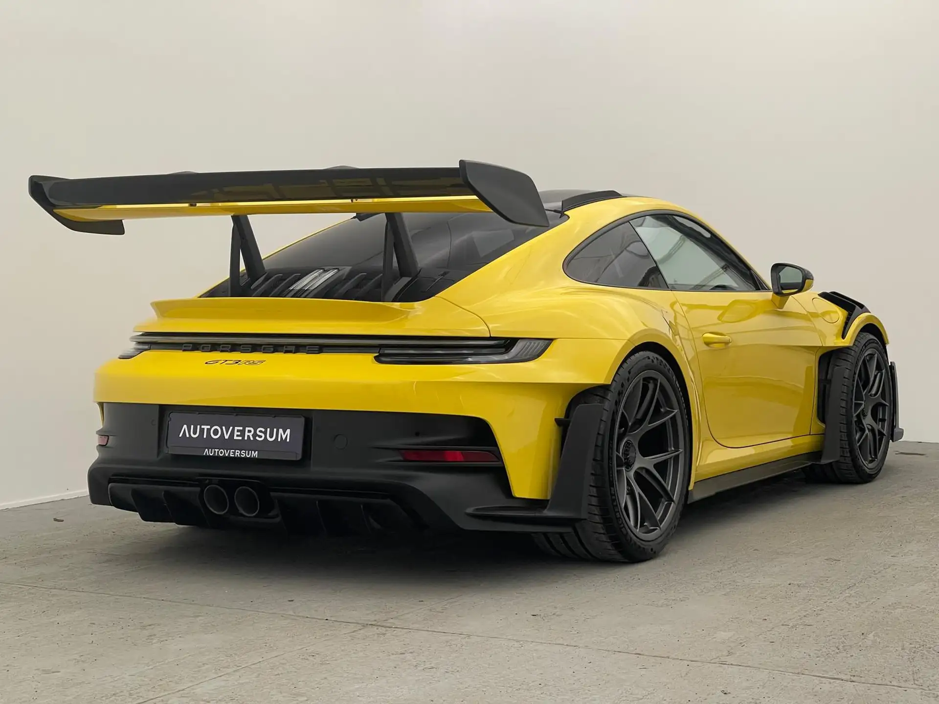 포르쉐 911 GT3 RS 2023 노랑 사진 6