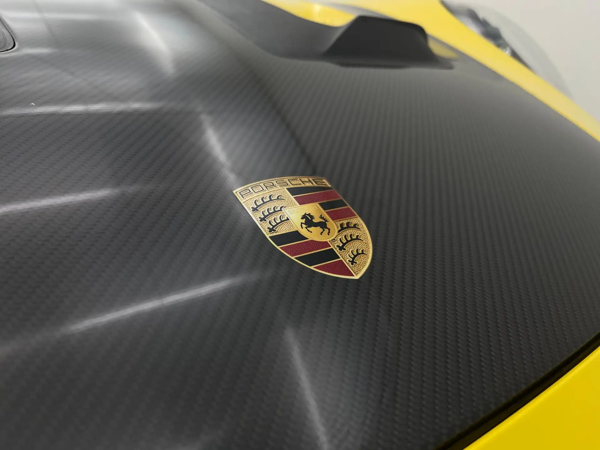 포르쉐 911 GT3 RS 2023 노랑 사진 4