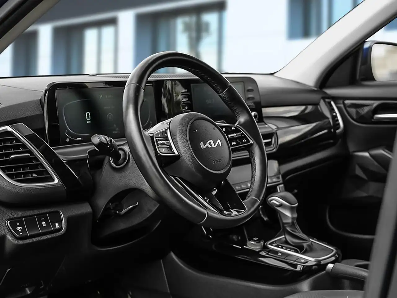 Kia Seltos снимка Kia Seltos