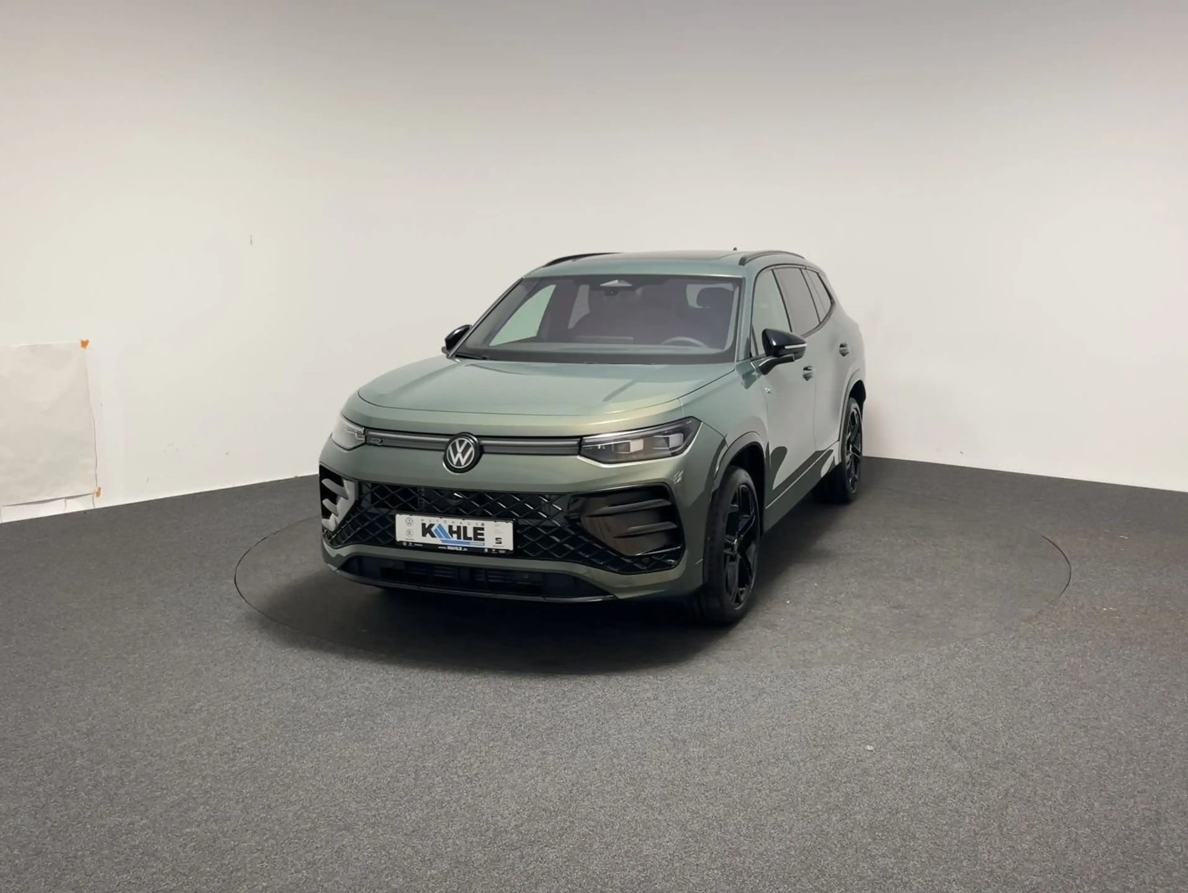 Volkswagen Tayron R-Line 2.0 TSI 4MOTION 4Motion CarPlay — photo 6