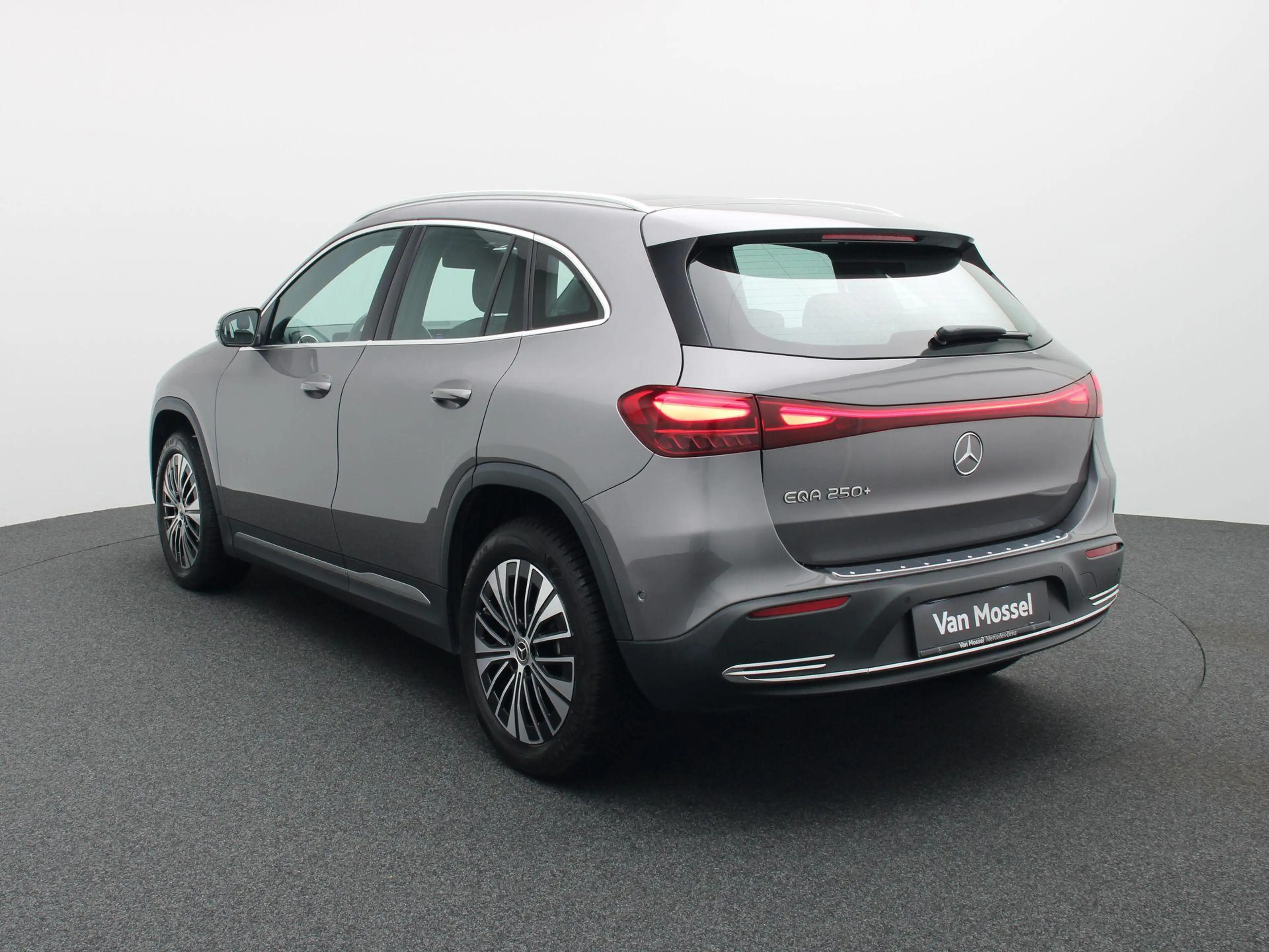 Mercedes-Benz EQA 250 250+ Business Line + CARPLAY + PANORAMISCH DAK + — photo 2