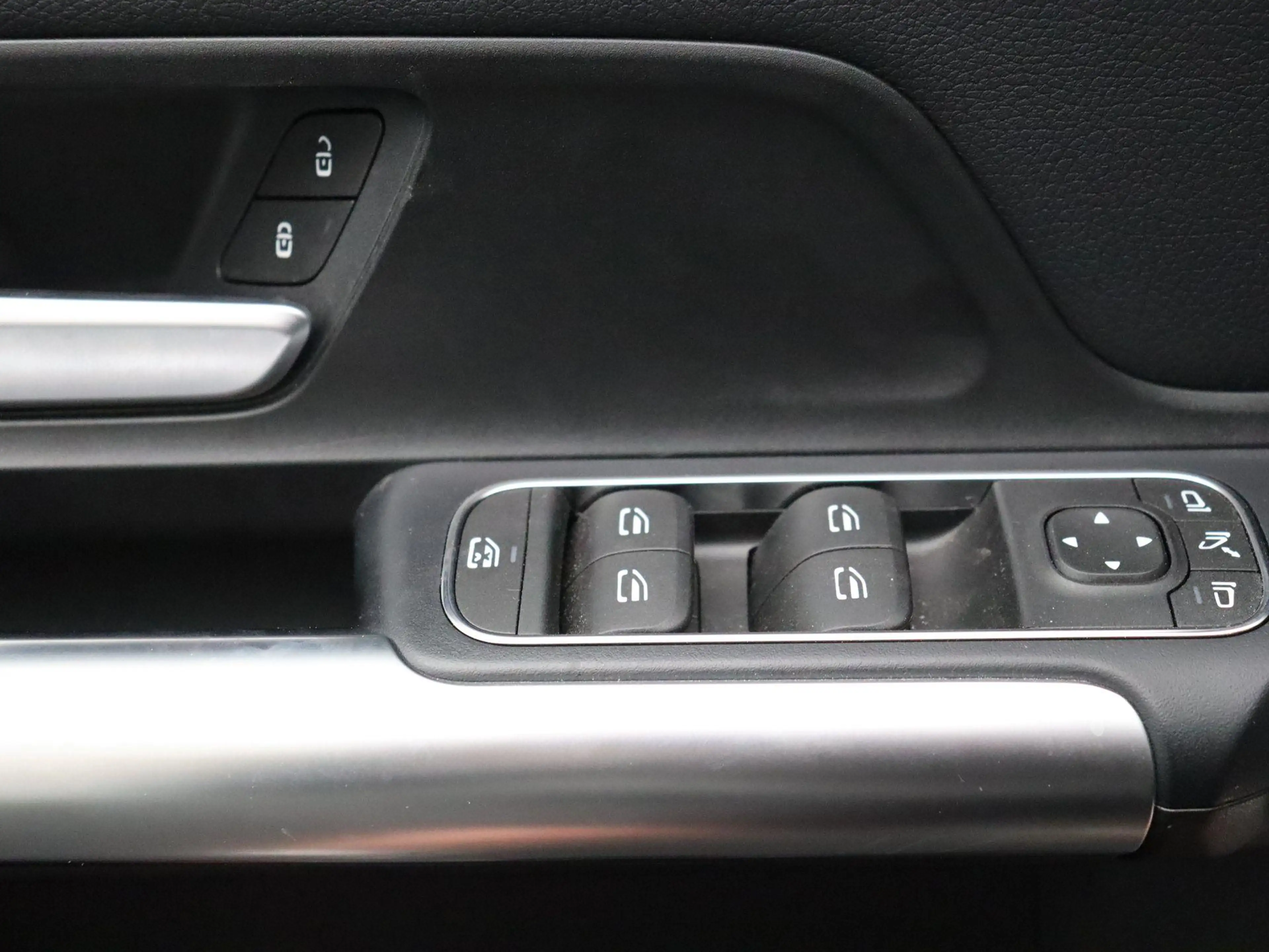 Mercedes-Benz EQA 250 250+ Business Line + CARPLAY + PANORAMISCH DAK + — photo 10