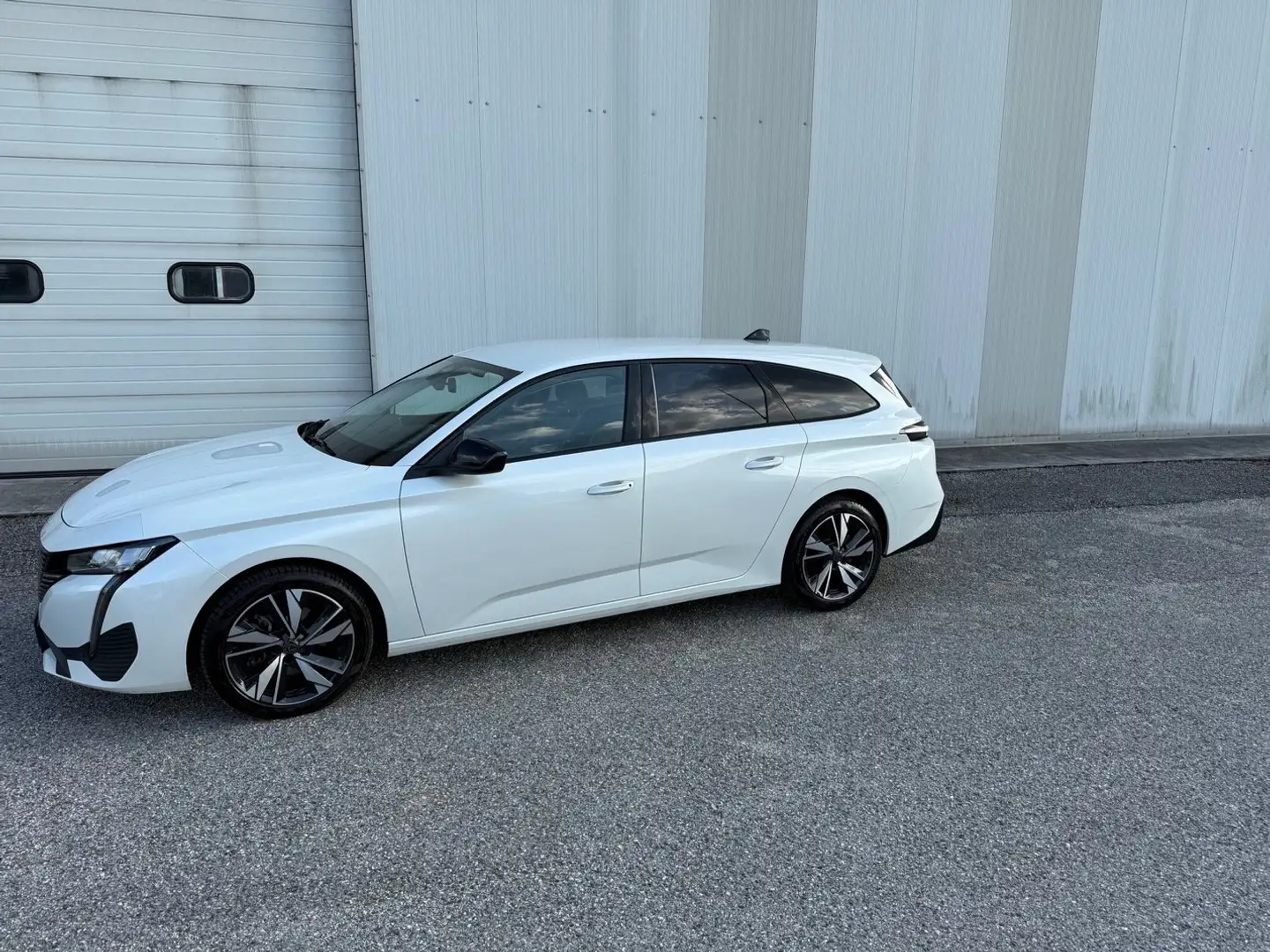 Peugeot 308 SW 1.5 bluehdi Allure Pack Blanco - 2