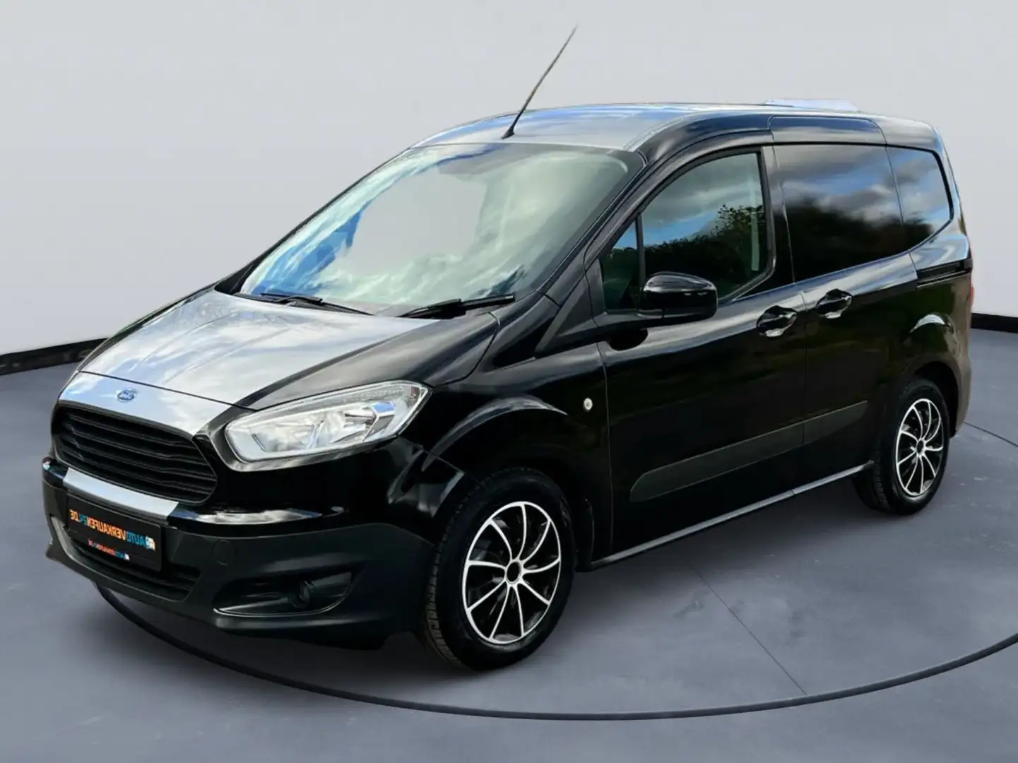 Ford Transit Courier 1.HAND BT PDC AHK A/C WENIG KM! Schwarz - 1