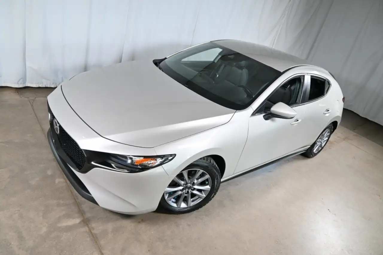 Mazda 3 снимка Mazda 3