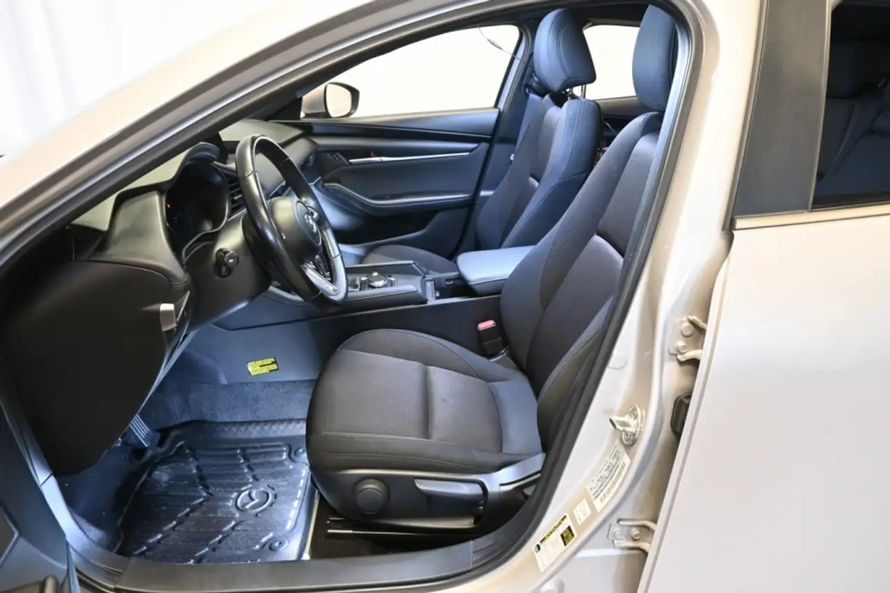 Mazda 3 снимка Mazda 3