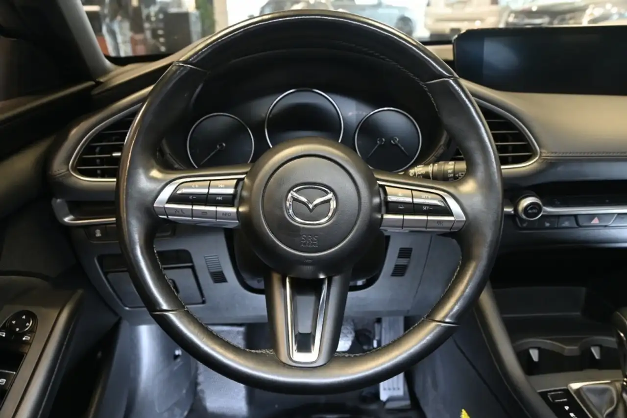 Mazda 3 снимка Mazda 3