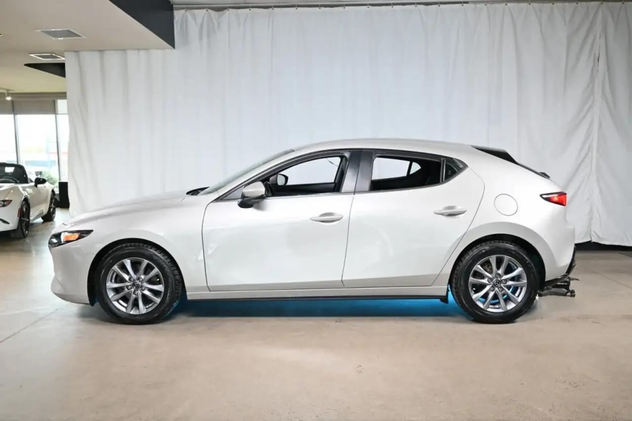 Mazda 3 снимка Mazda 3