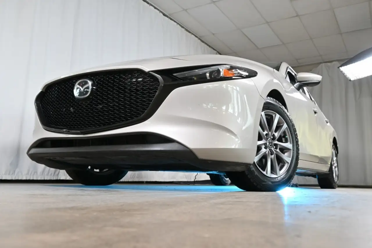 Mazda 3 снимка Mazda 3