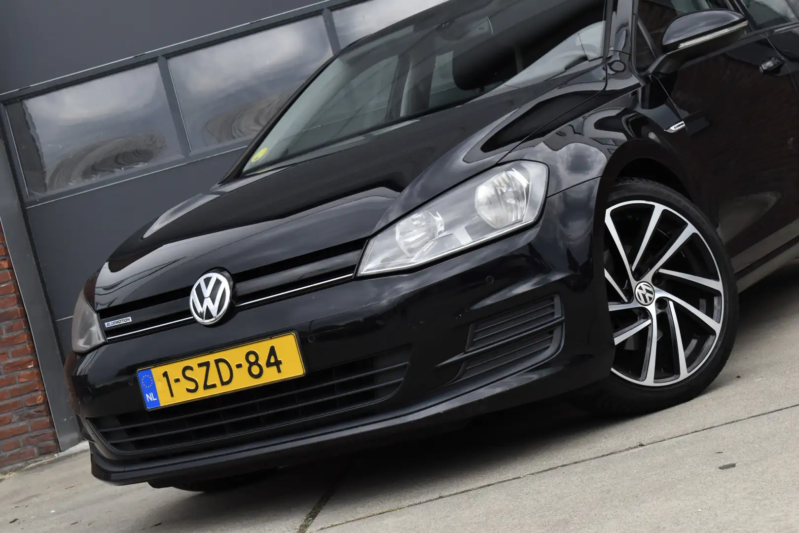 Volkswagen Golf 1.6 TDI Comfortline BlueMotion Navi - Cruise - Cli Negro - 2