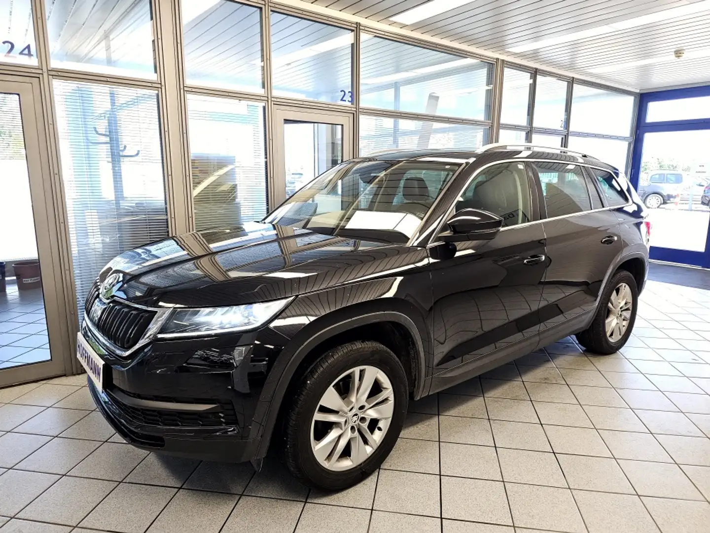 Skoda Kodiaq Style LED,Navi,Sitzheizung 4x,AHK,PDC Schwarz - 2
