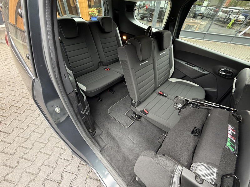 Dacia Lodgy 1.3 TCe Stepway 7p. Camera, Carplay, Stoelverw. Ga — photo 12