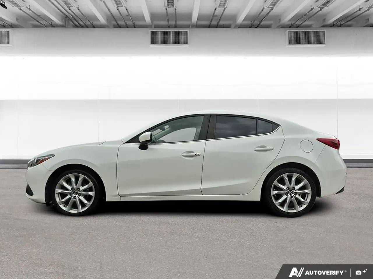 Mazda 3 снимка Mazda 3