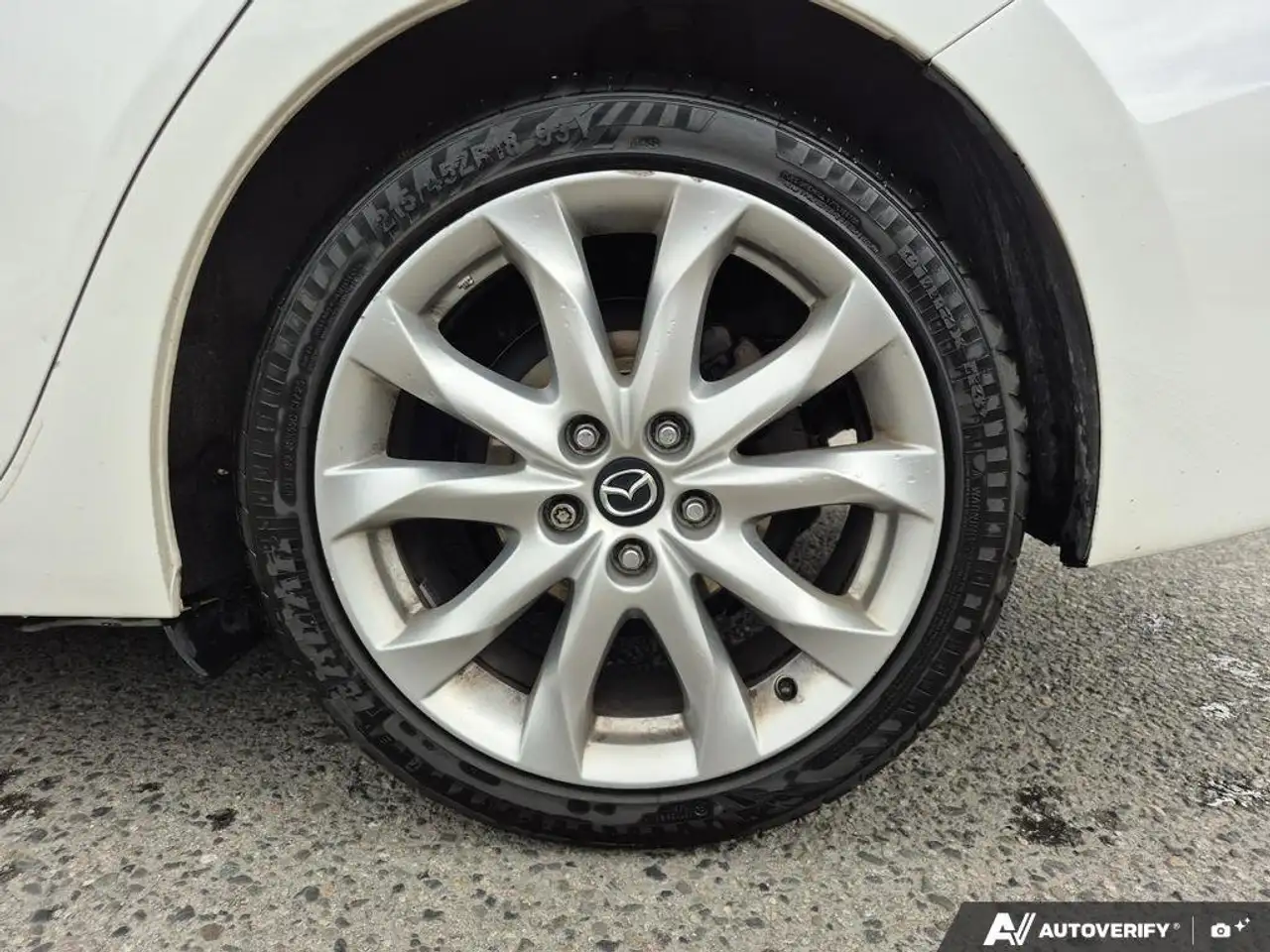 Mazda 3 снимка Mazda 3