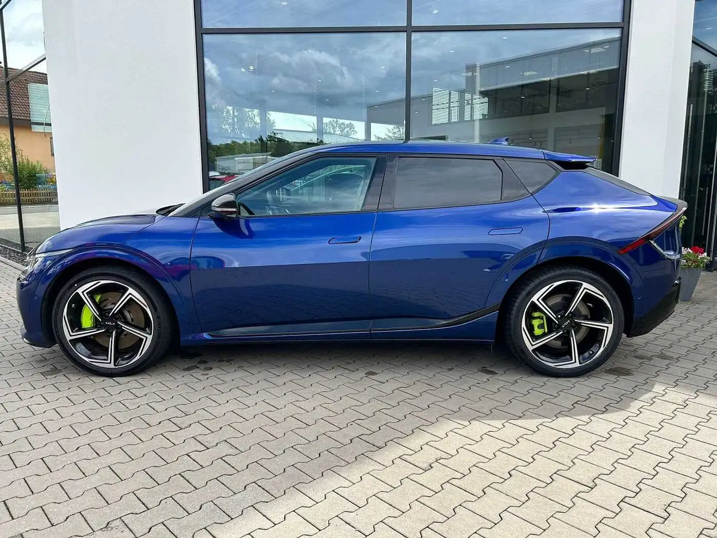 Kia EV6 GT 77,4-kWh AWD Modrá - 2