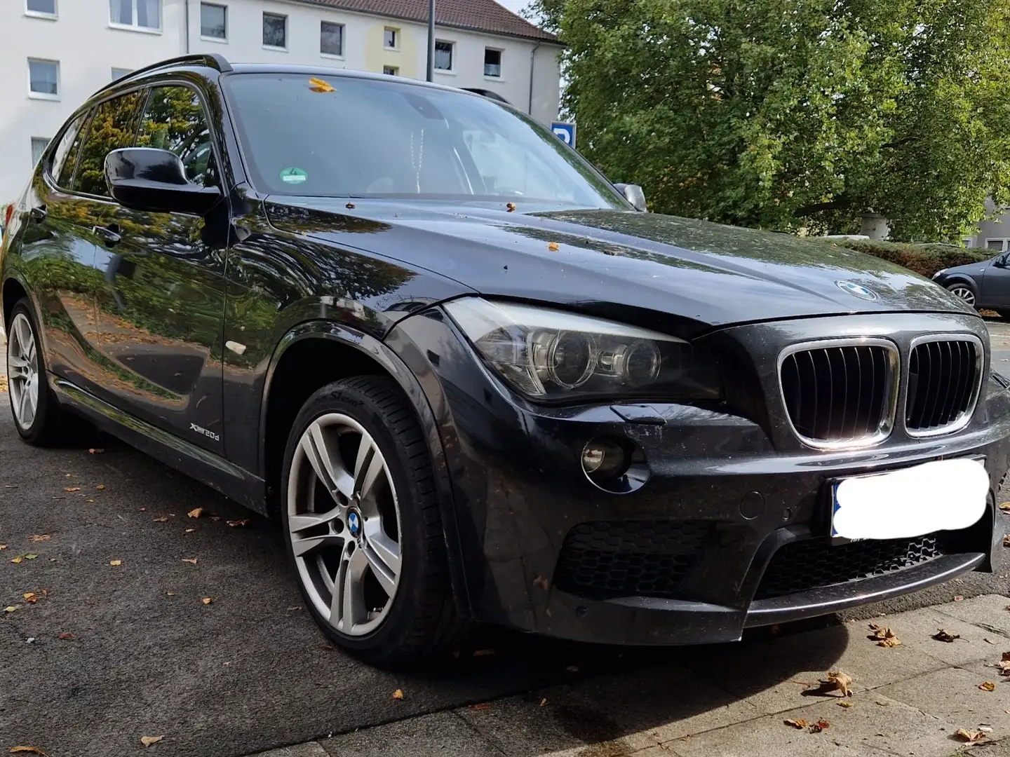 BMW X1 xDrive20d Aut. Schwarz - 1