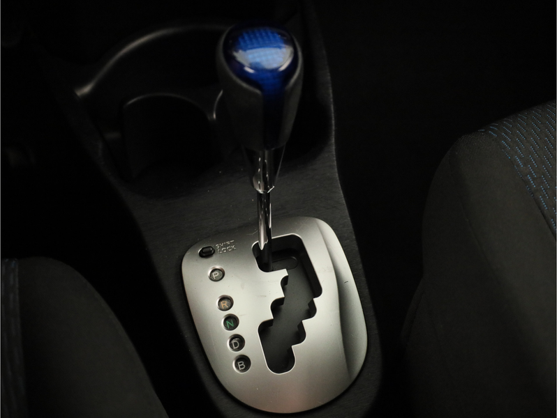 Toyota Yaris 1.5 Full Hybrid Aspiration | Climate Control | Par — photo 9