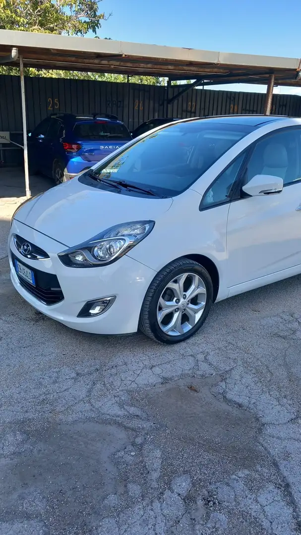 Hyundai iX20 1.6 crdi Comfort - 1